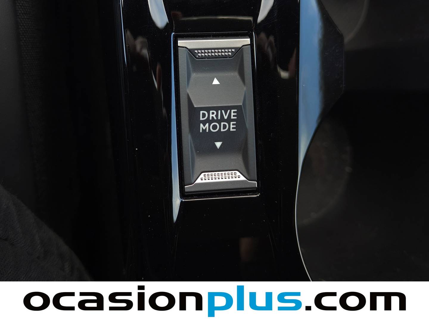 Paquetes del Peugeot 2008 Peugeot 2008 Allure Hybrid eDCS6 (145 CV)