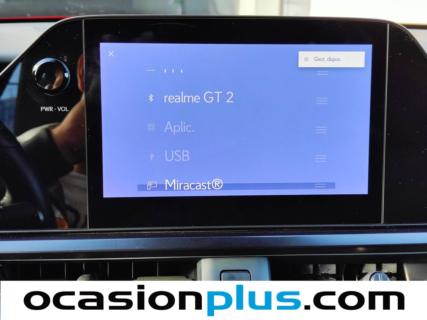 Equipamiento del Lexus UX Lexus UX 250h Business 2WD (184 CV)