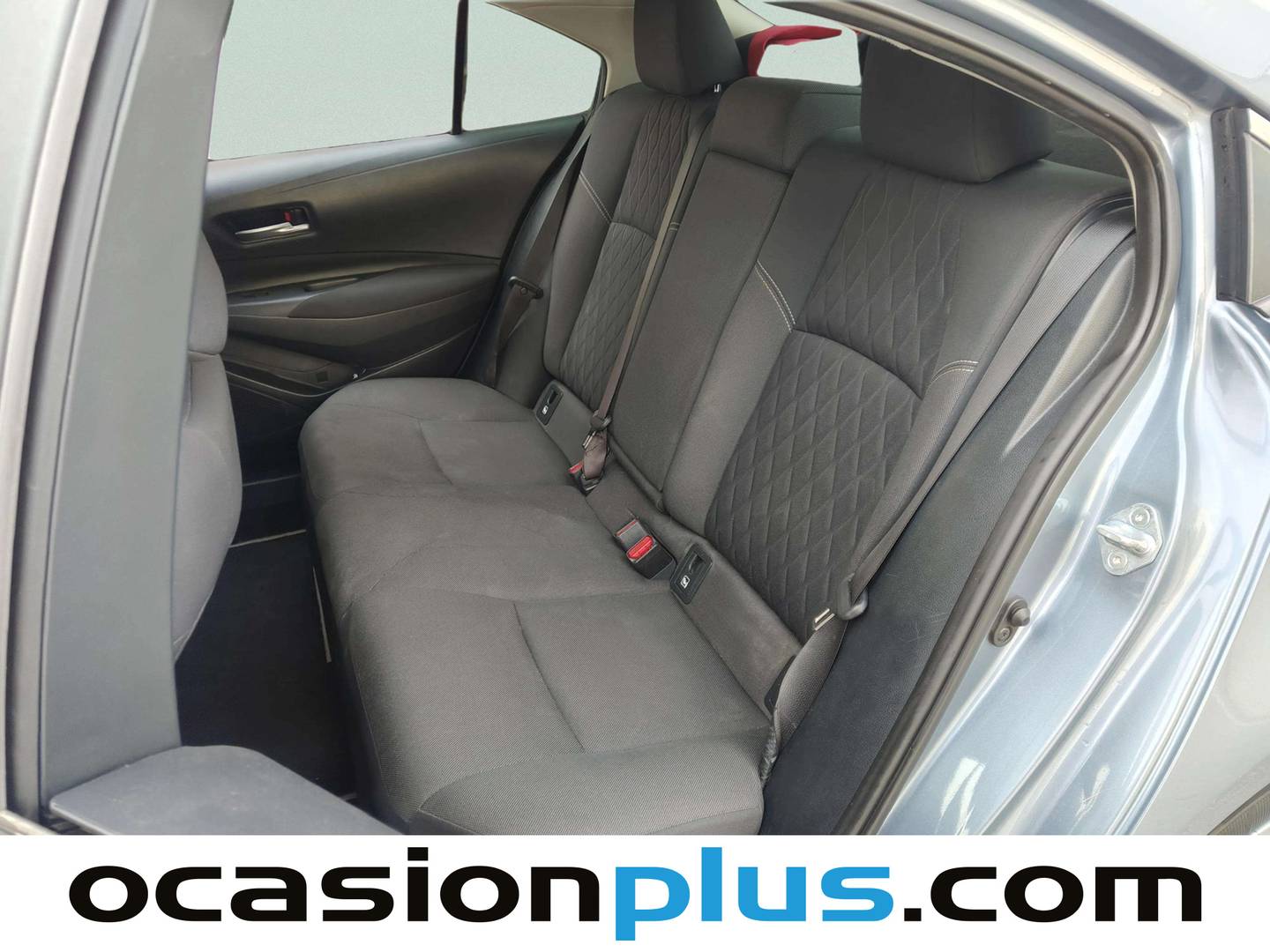 Foto asientos traseros Toyota Corolla Toyota Corolla 1.8 125 Híbrido Active Tech E-CVT Sedán (122 CV)