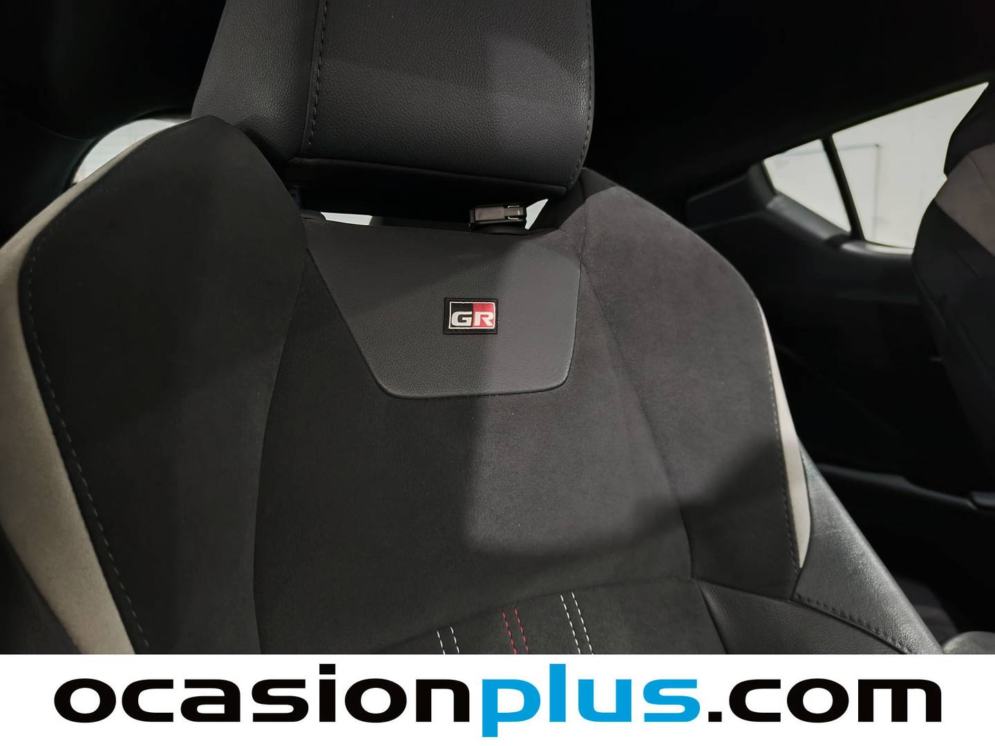 Extras y acabados del Toyota C-HR Toyota C-HR 180H GR Sport Black Edition Auto (184 CV)
