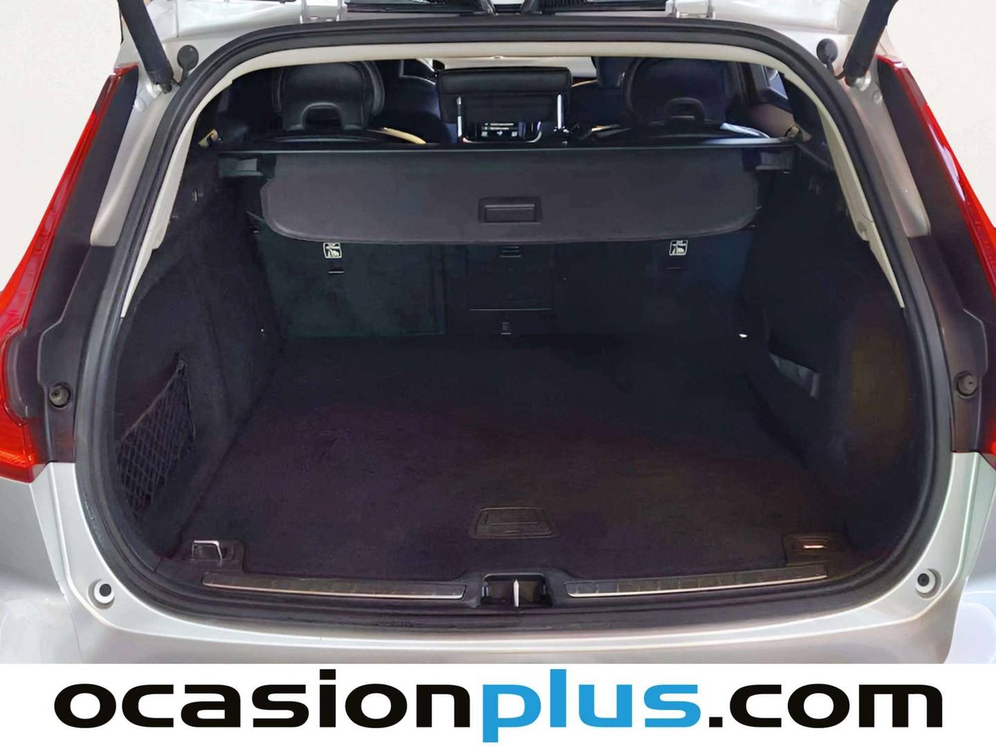 Equipamiento del Volvo V60 Cross Country Volvo V60 Cross Country D4 AWD Auto (190 CV)