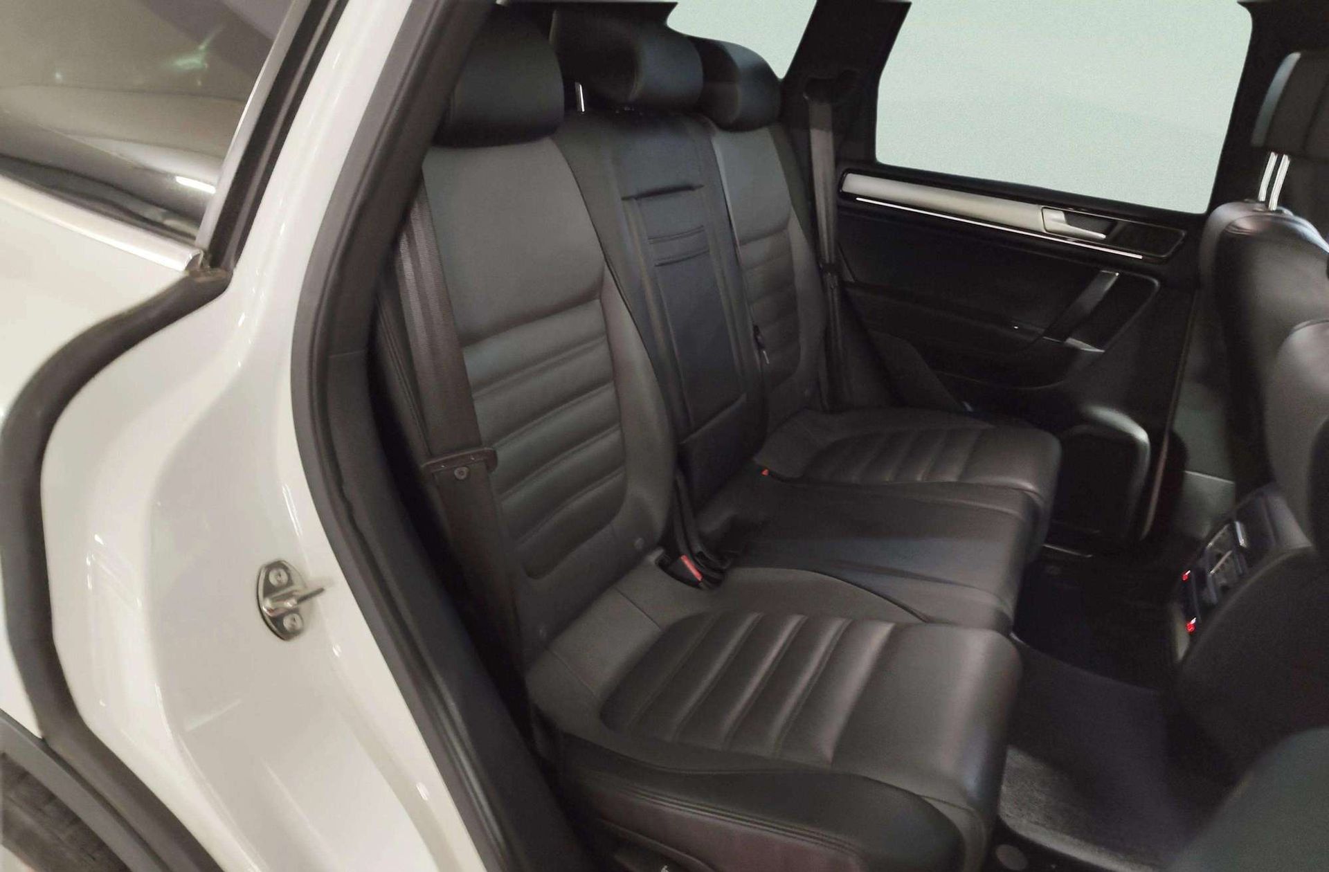 Volkswagen Touareg R-Line 3.0 TDI BMT Tiptronic - foto 30