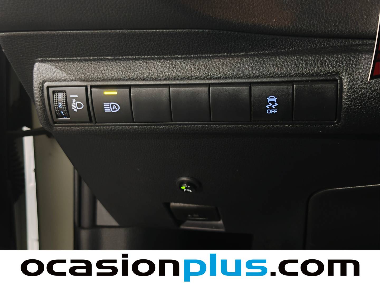 Equipamiento del Toyota Corolla Toyota Corolla 180H FEEL! E-CVT (180 CV)