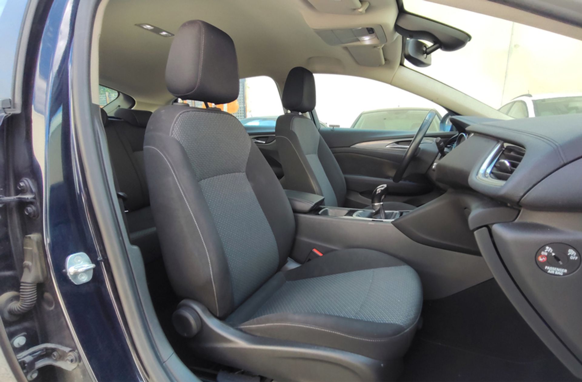Opel Insignia GS 1.5 Turbo XFL ecoTEC Selective - foto 19