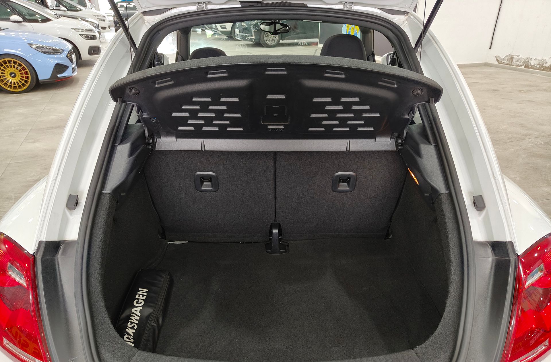 Volkswagen Beetle 1.6 TDI Design - foto 15