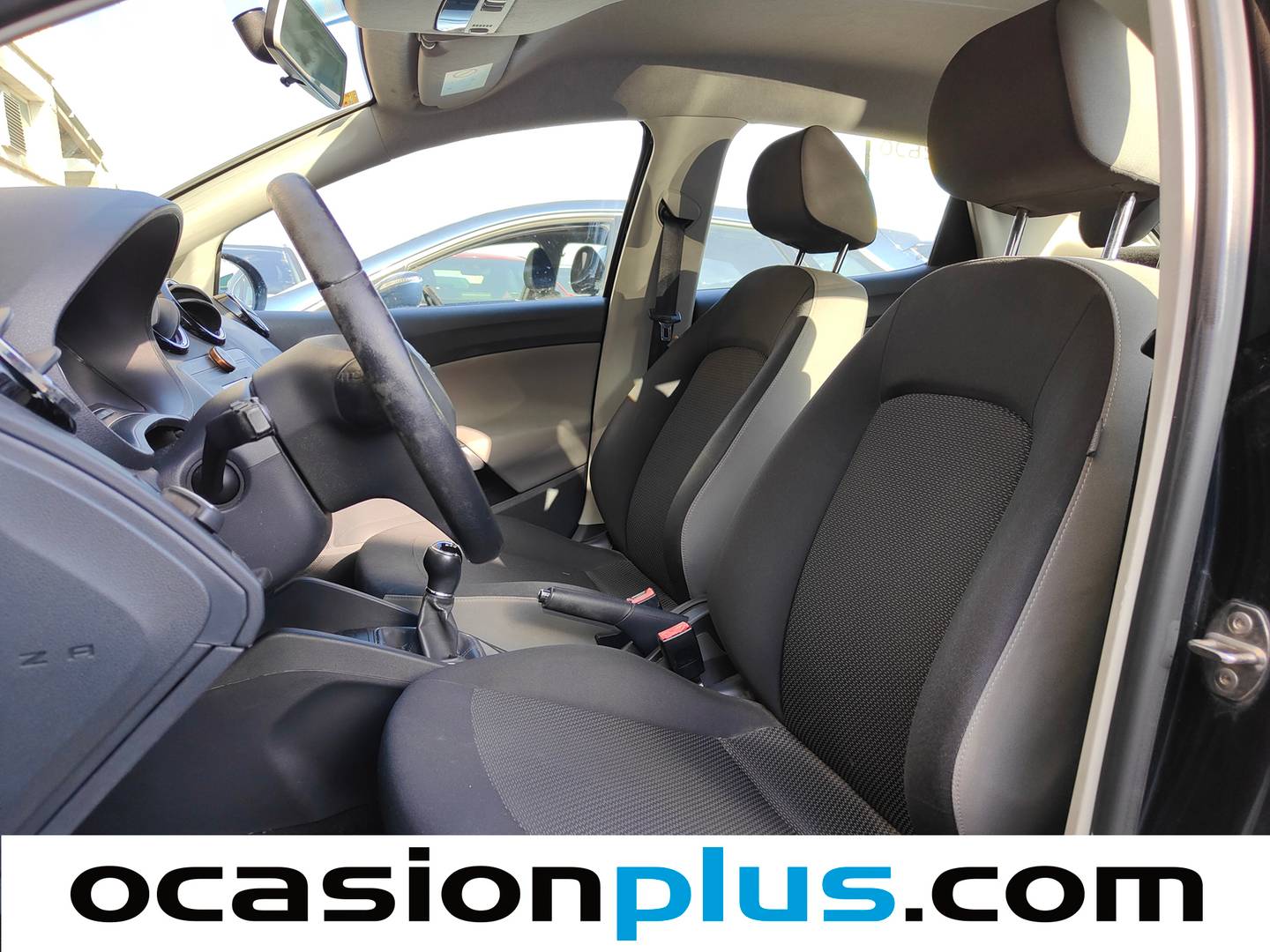 Foto asientos delanteros Seat Ibiza Seat Ibiza 1.2 TSI Reference Plus (90 CV)