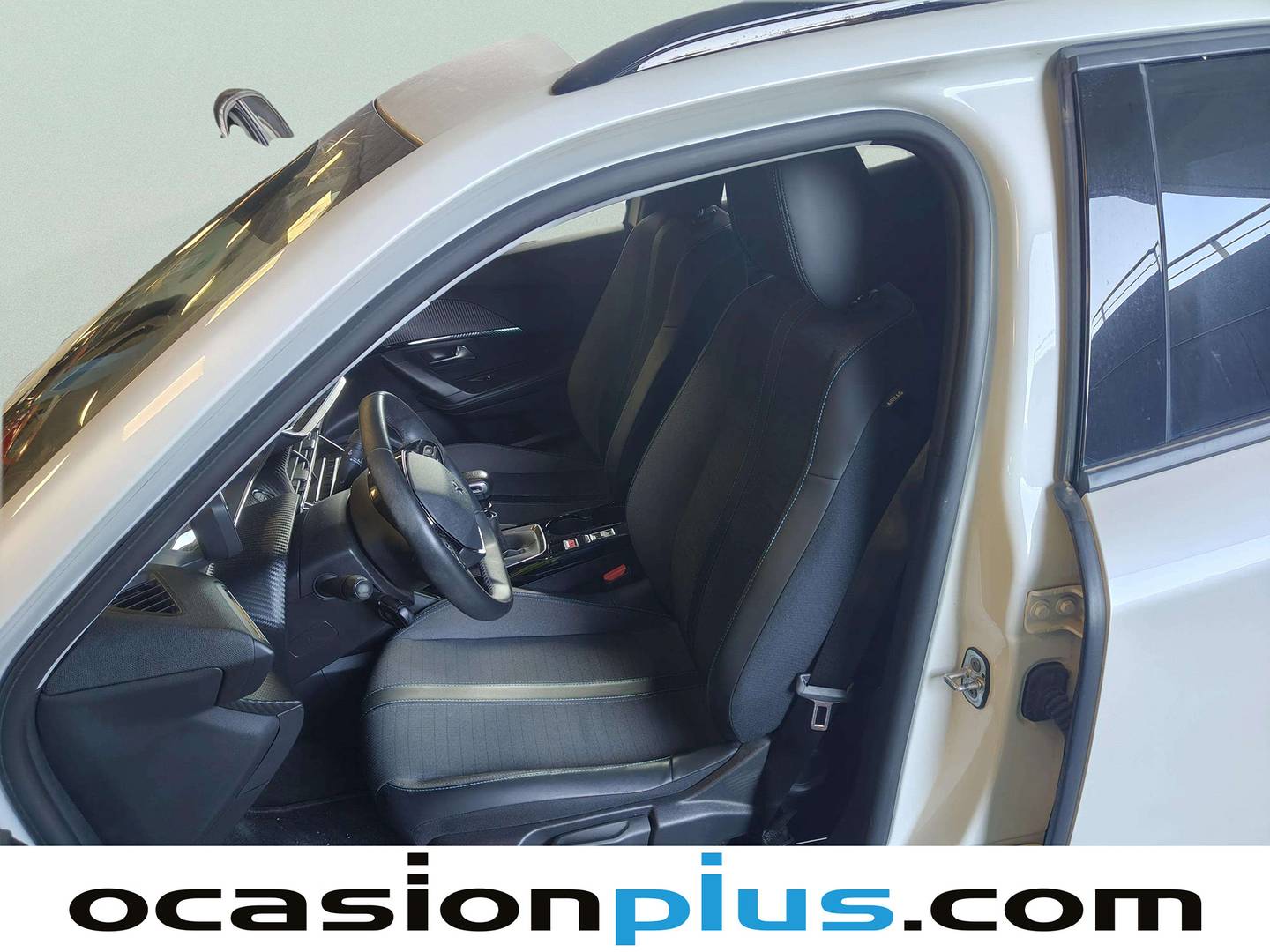Foto asientos delanteros Peugeot 2008 Peugeot 2008 PureTech 130 S&S Allure Pack (130 CV)