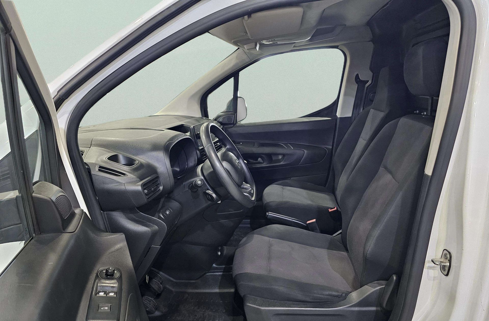 Citroën Berlingo Furgon BlueHDi 100 Talla M Control - foto 8