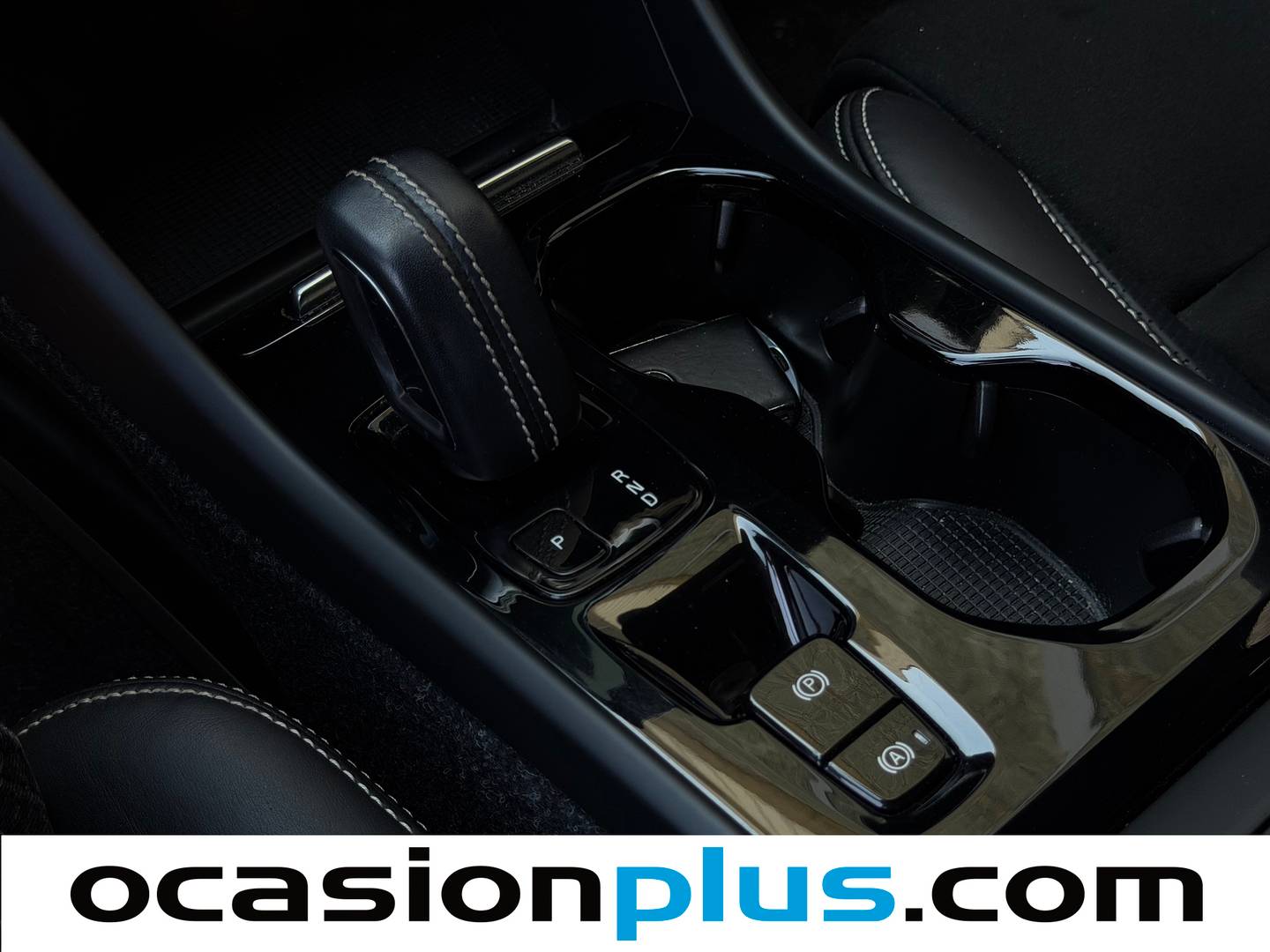 Volvo XC40 Volvo XC40 T3 R-Design Auto (163 CV) de segunda mano