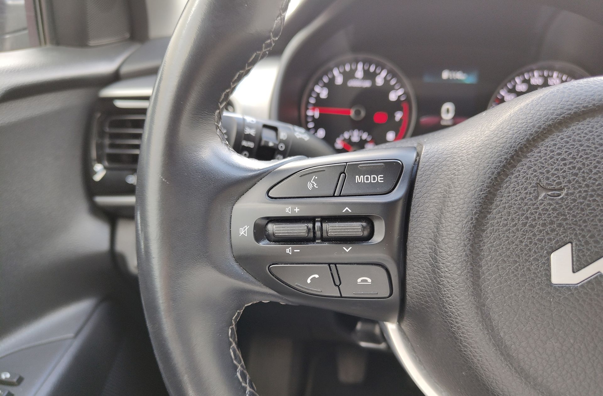 Kia Stonic 1.0 T-GDi MHEV Drive - foto 25
