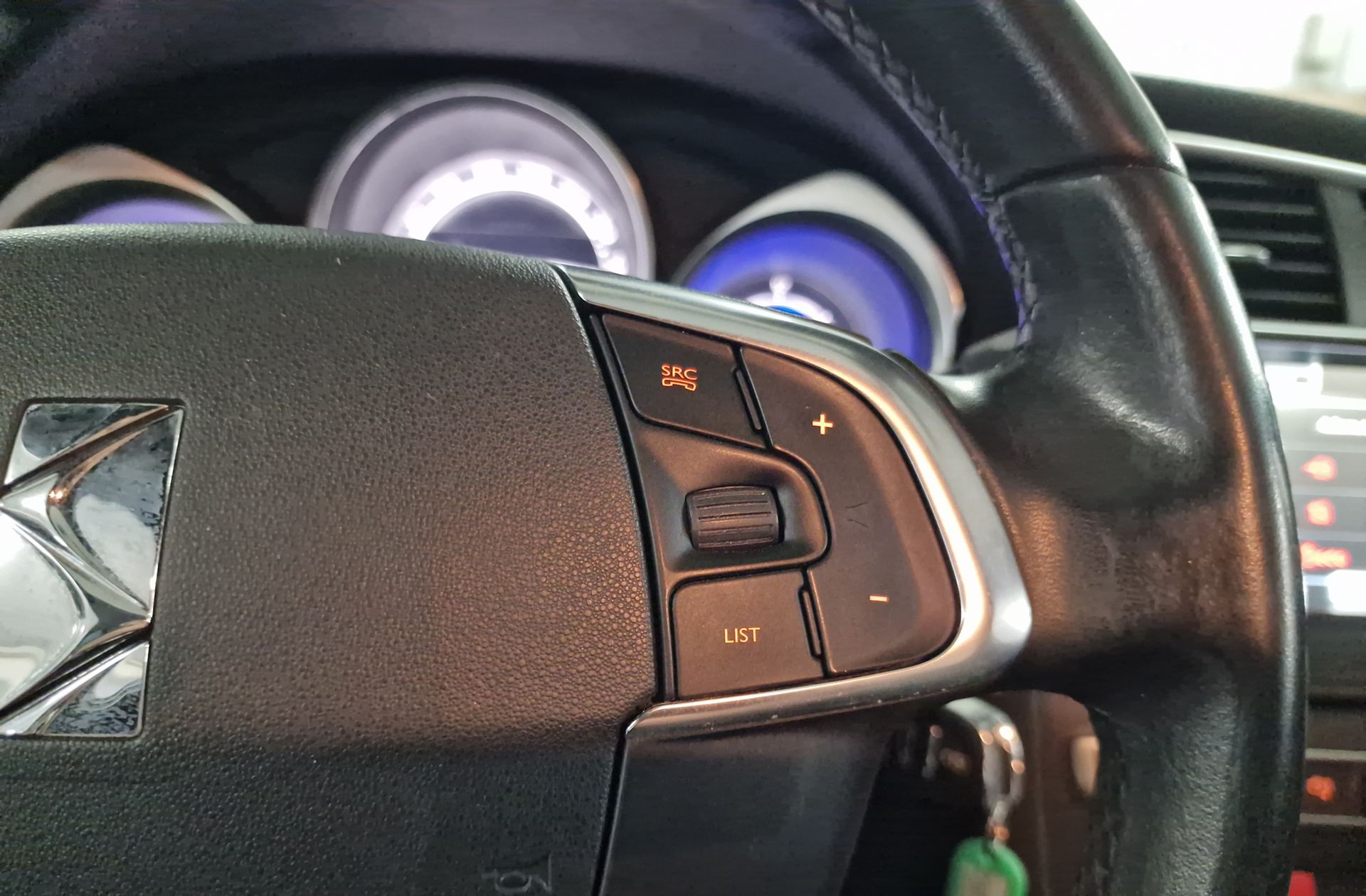 DS 4 PureTech 130 Design - foto 22
