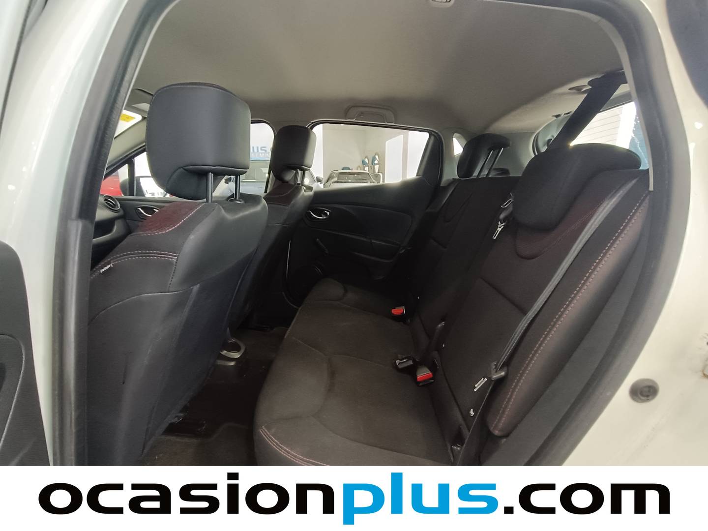 Foto asientos traseros Renault Clio Renault Clio 1.2 Authentique (75 CV)