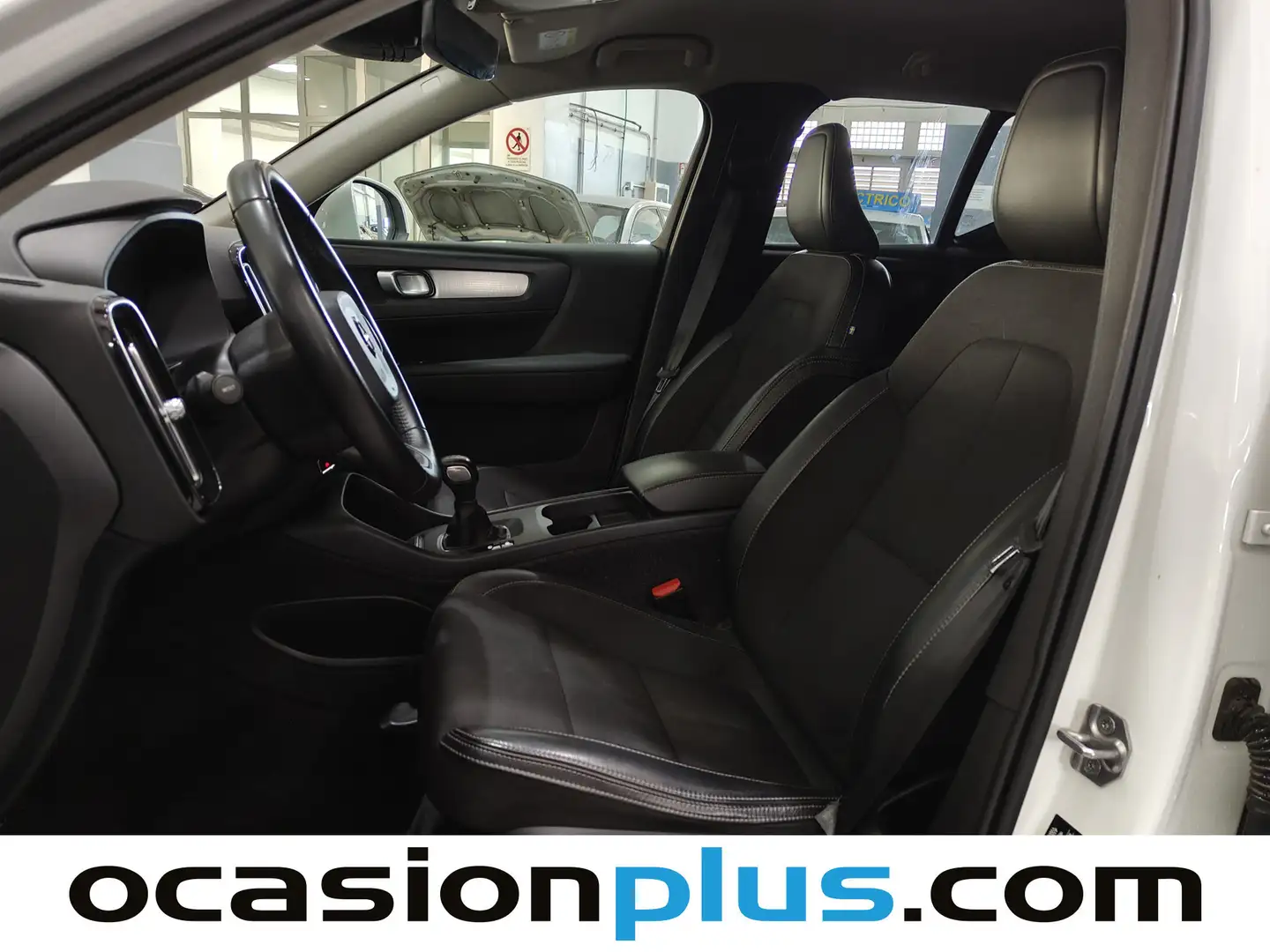 Foto Volvo XC40 Volvo XC40 T3 Momentum (163 CV)