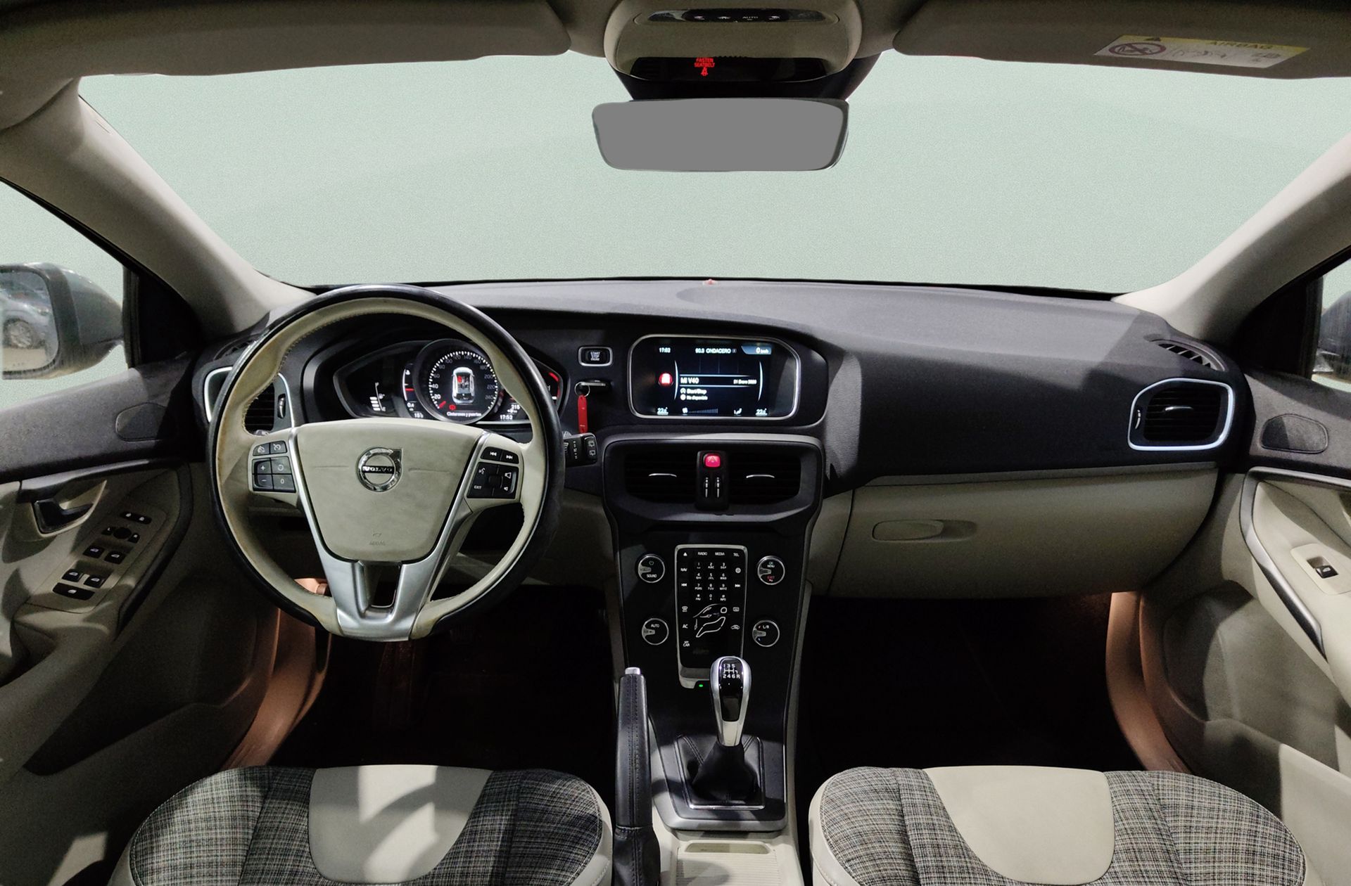 Volvo V40 D2 Momentum - foto 6