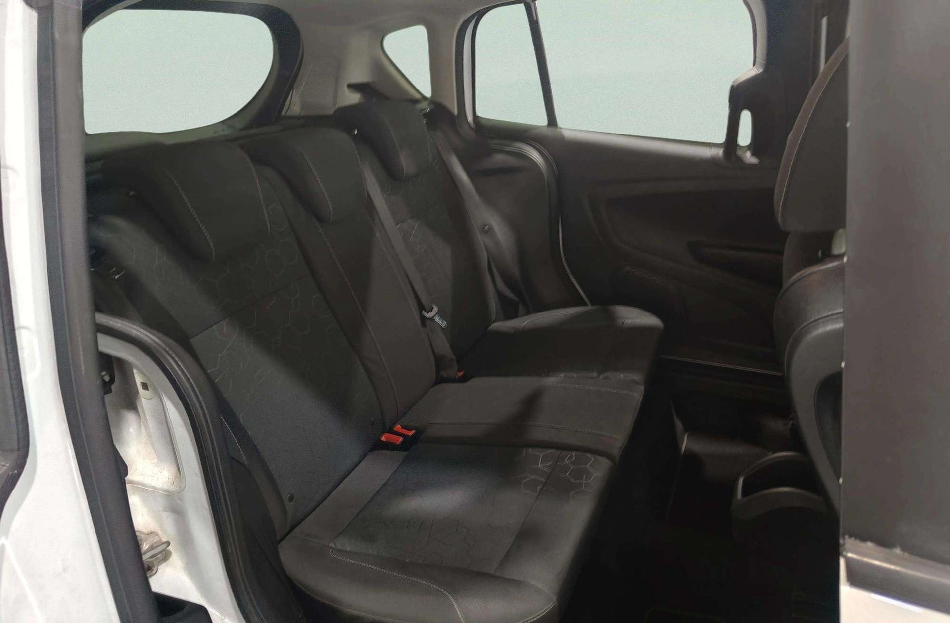 Ford B-Max 1.0 EcoBoost Trend - foto 14