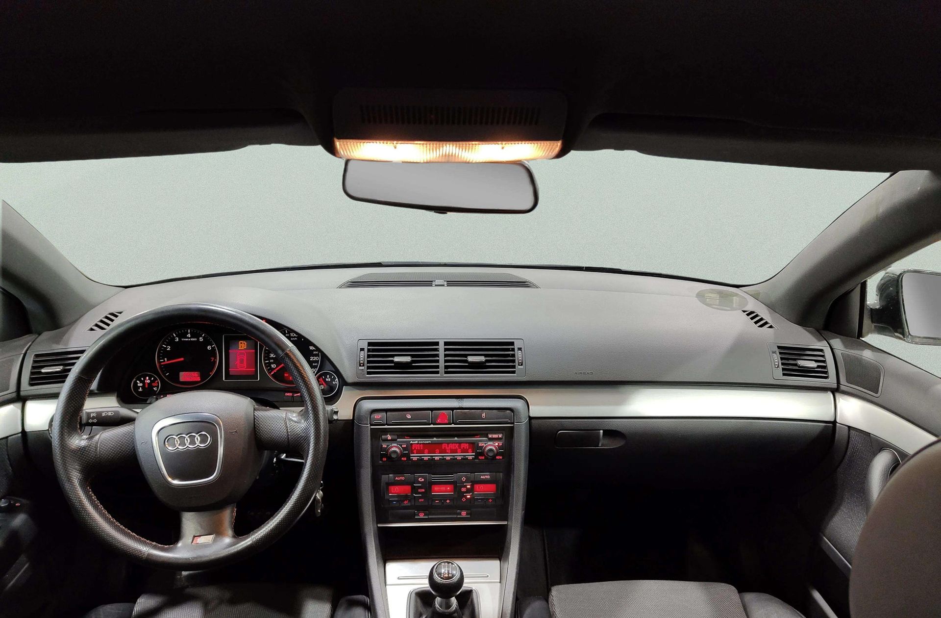 Audi A4 1.8 T Pack S-Line - foto 6