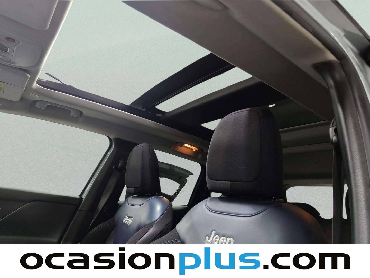 Extras y acabados del Jeep Renegade Jeep Renegade 1.5 eHybrid Upland ATX (130 CV)