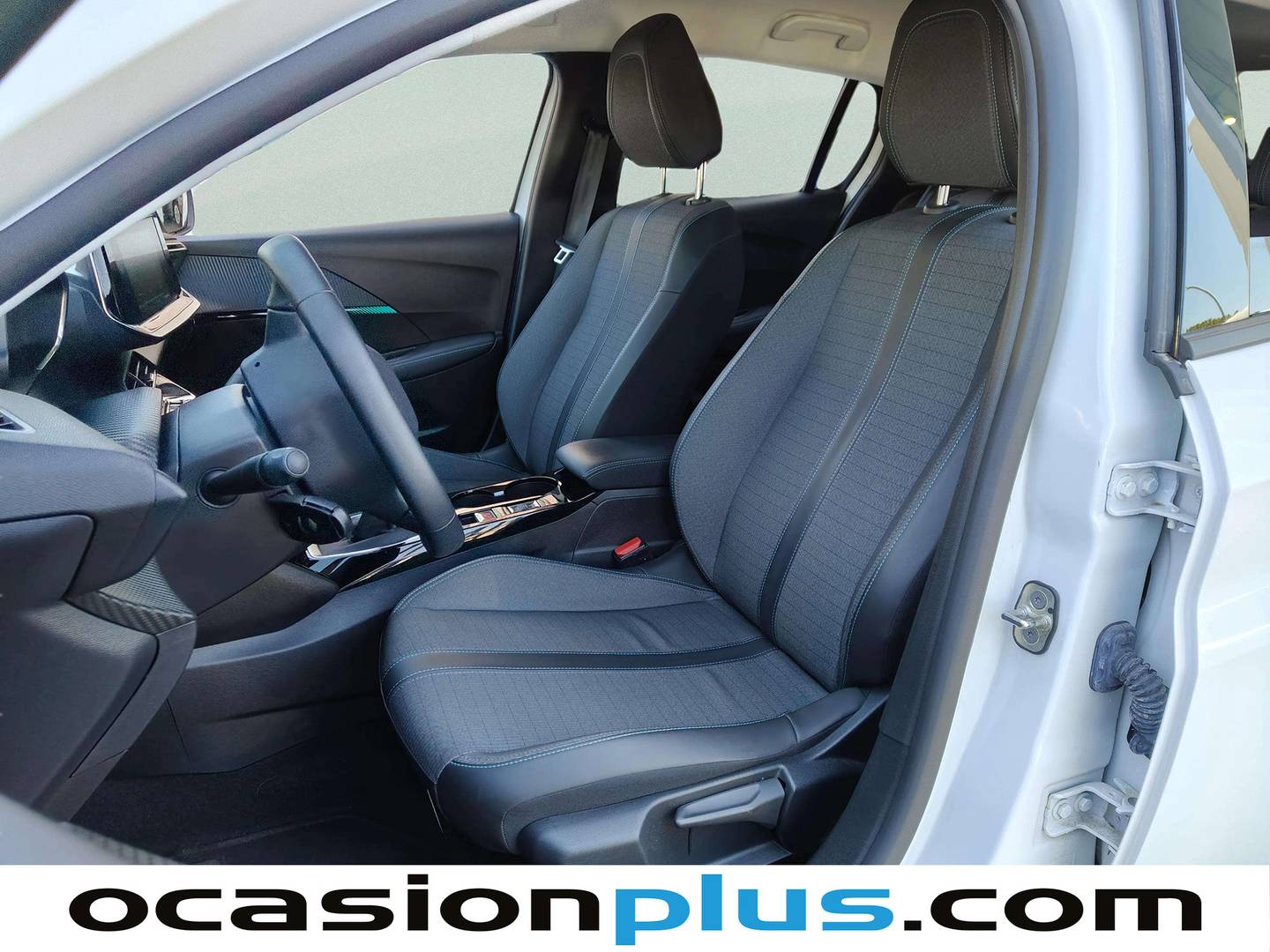 Foto asientos delanteros Peugeot 208 Peugeot 208 PureTech 100 Allure (100 CV)