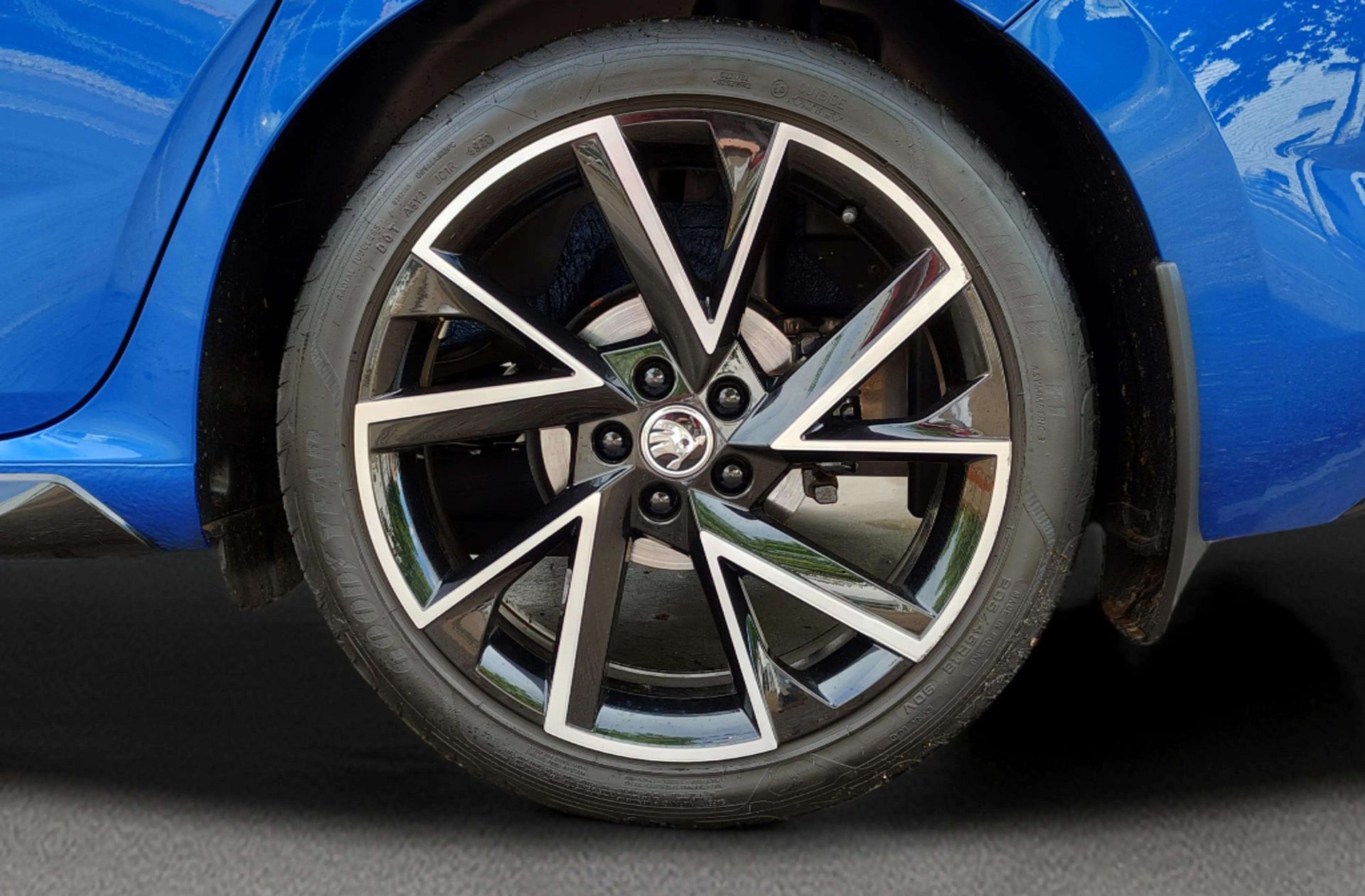 Škoda Scala 1.0 TSI Montecarlo DSG - foto 36