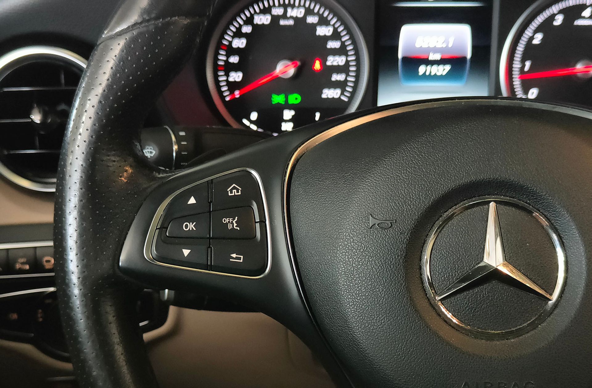 Mercedes-Benz GLC 250 4Matic Pack AMG - foto 30