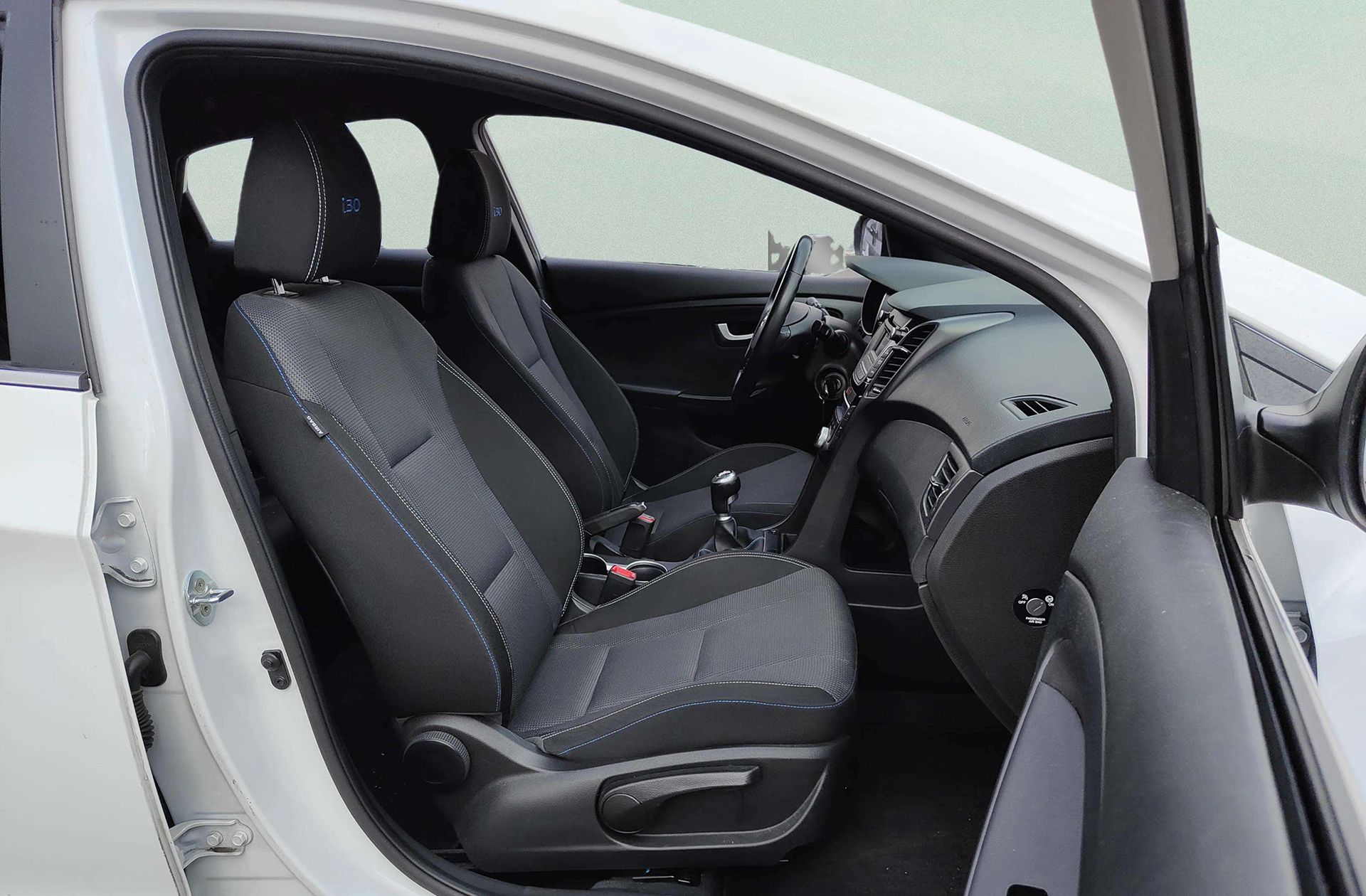 Hyundai i30 1.4 MPI BlueDrive Go! - foto 14