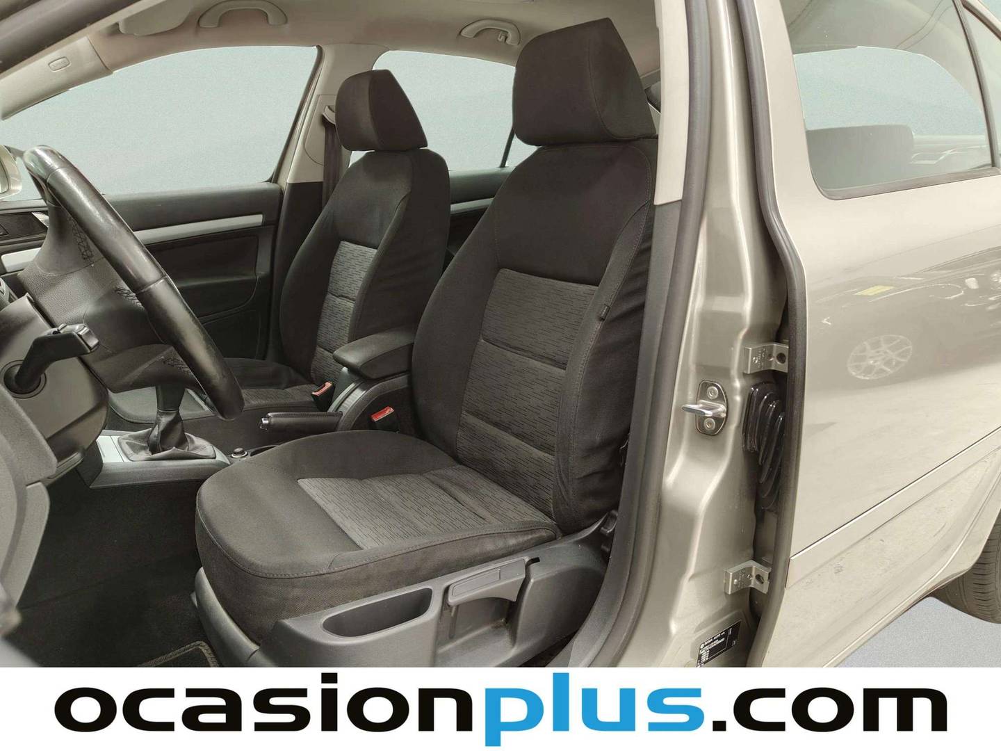 Foto asientos delanteros Skoda Octavia Skoda Octavia 1.6 TDI CR Collection (105 CV)
