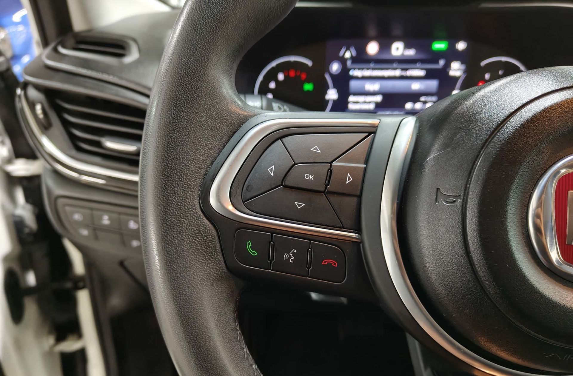 Fiat Tipo 1.5 Hybrid Cross DCT - foto 25
