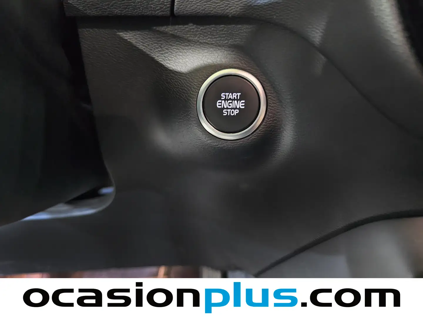 Foto Volvo XC40 Volvo XC40 B3 G Momentum Pro Auto (163 CV)