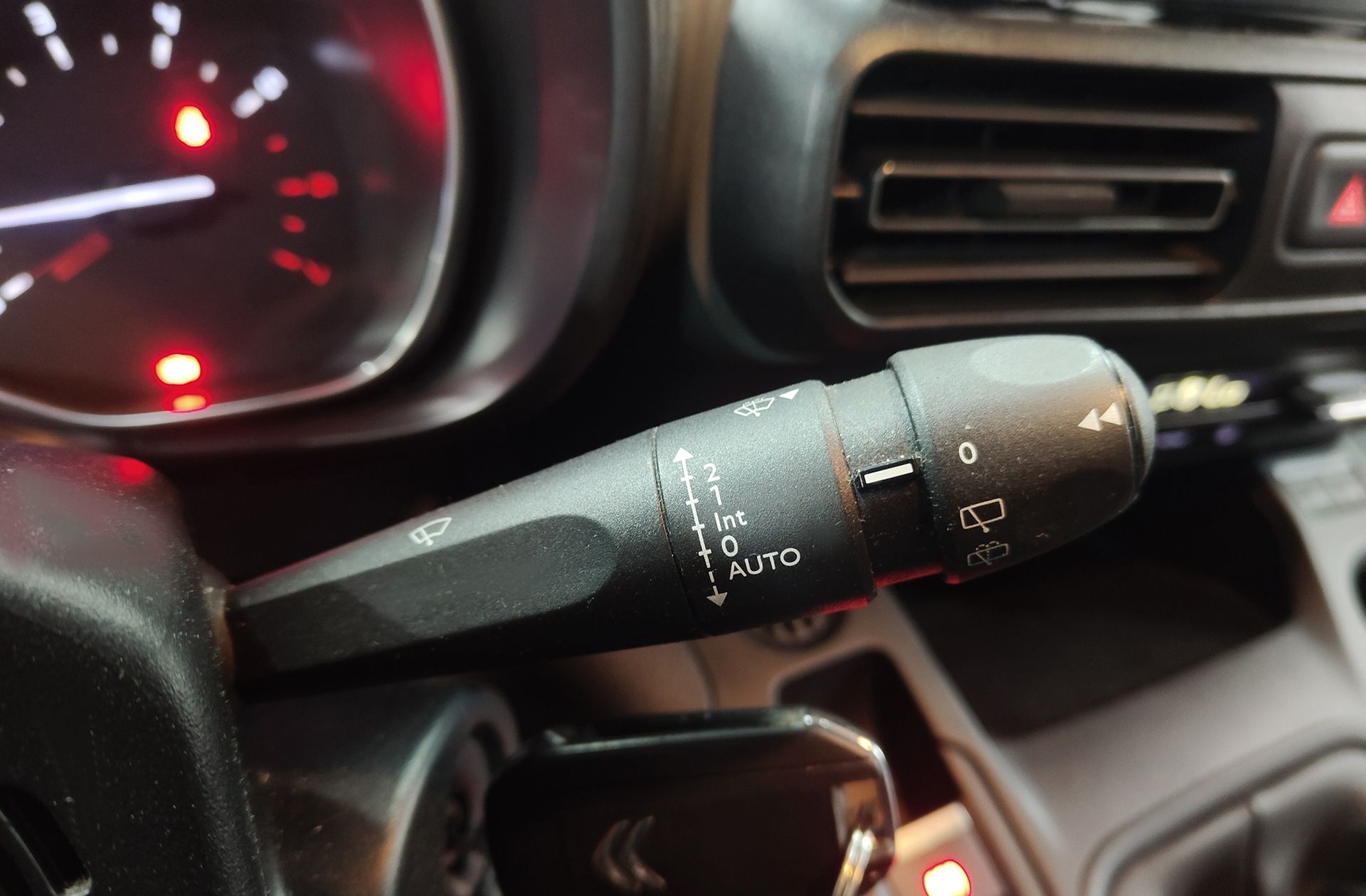 Citroën Berlingo BlueHDi 100 Talla M Shine - foto 27