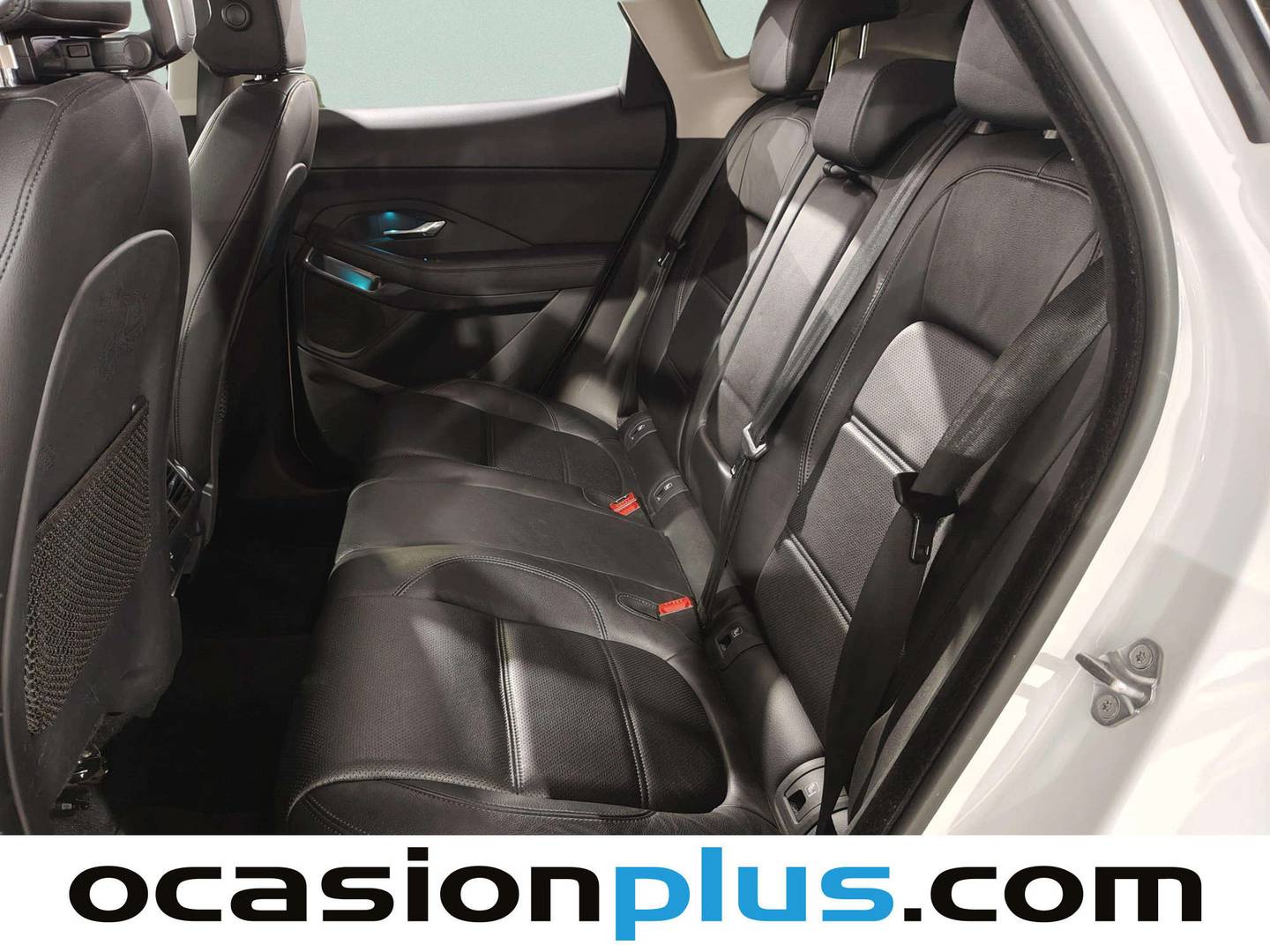 Foto asientos traseros Jaguar E-Pace Jaguar E-PACE 2.0D 4WD Auto (150 CV)