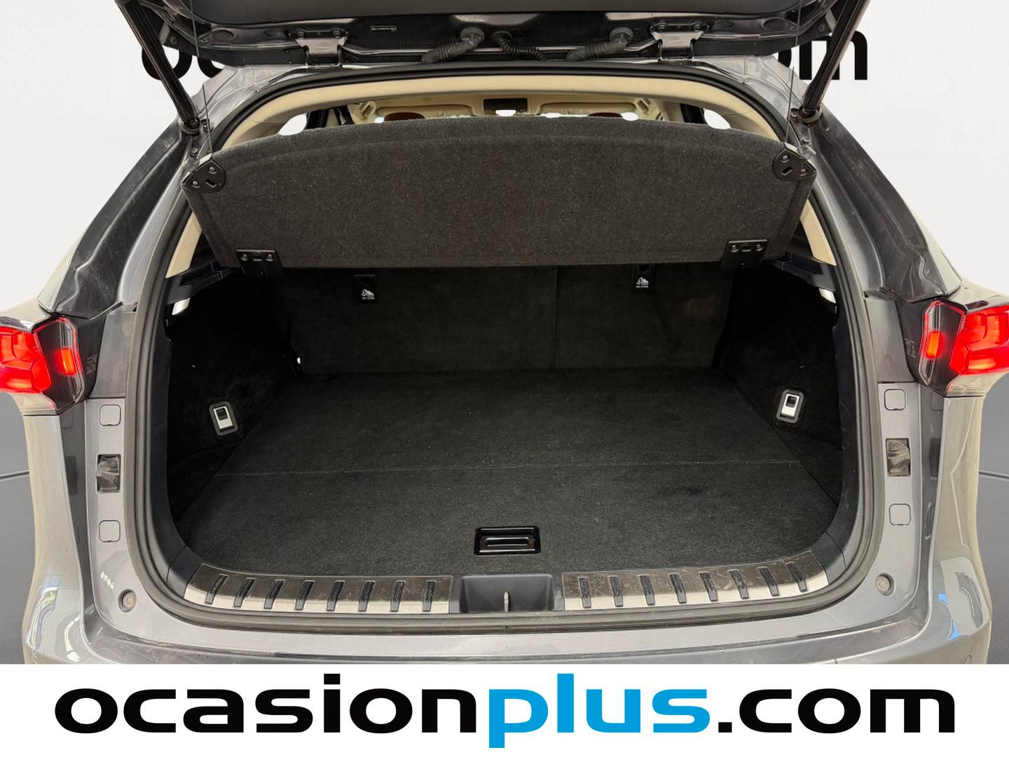 Fotos maletero Lexus NX Lexus NX 300h Executive Navigation 4WD 145 kW (197 CV)
