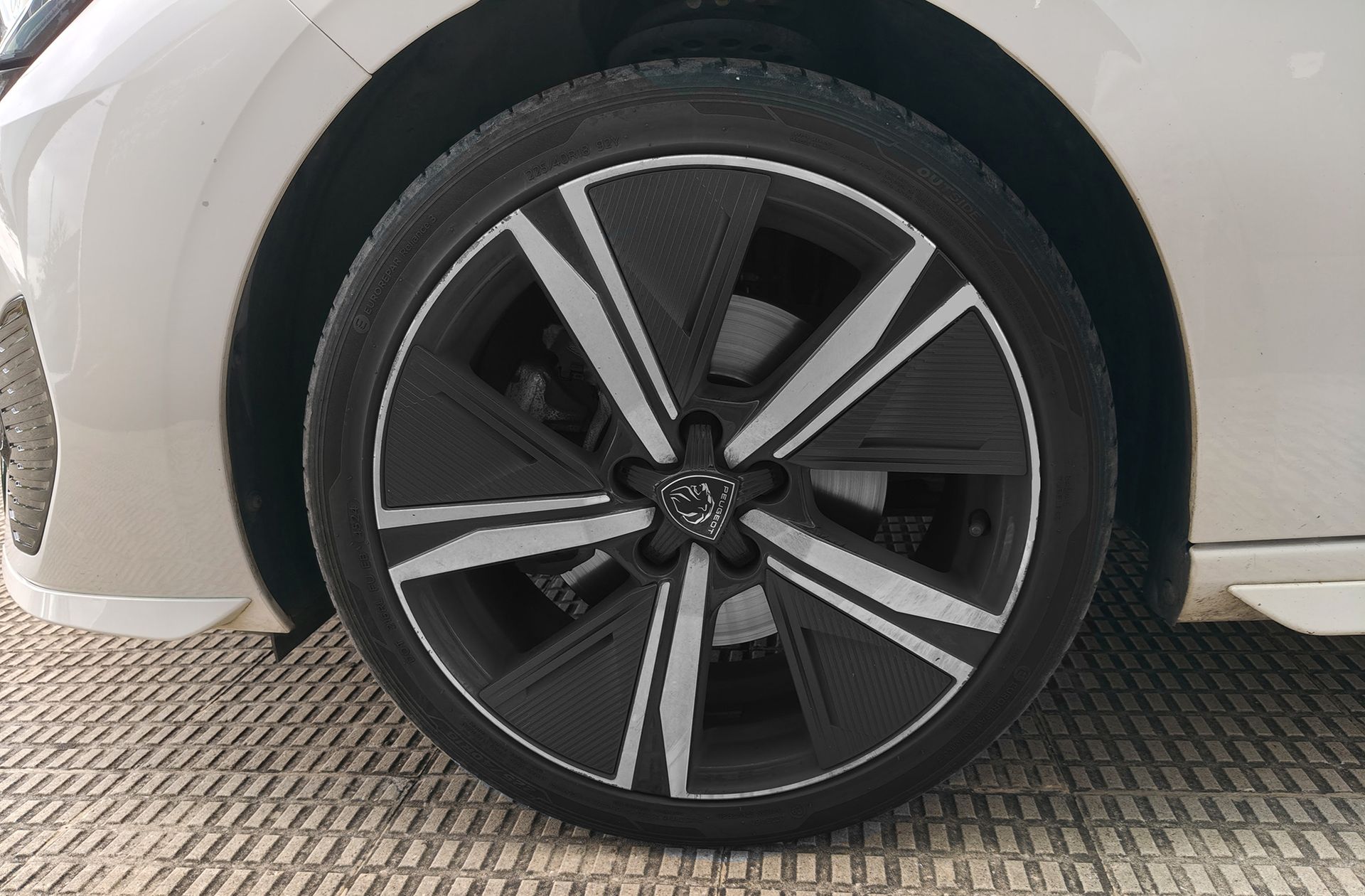 Peugeot 308 SW BlueHDi 130 GT EAT8 - foto 38