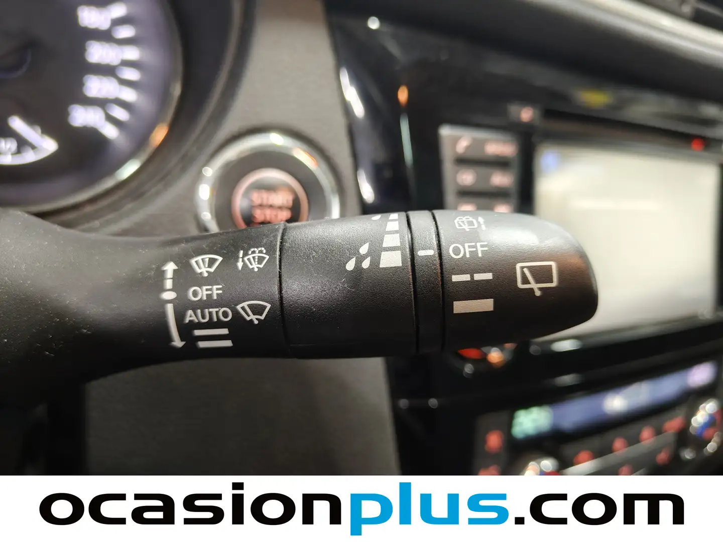 Foto Nissan QASHQAI Nissan Qashqai DIG-T 115 Tekna 4x2 Xtronic (115 CV)