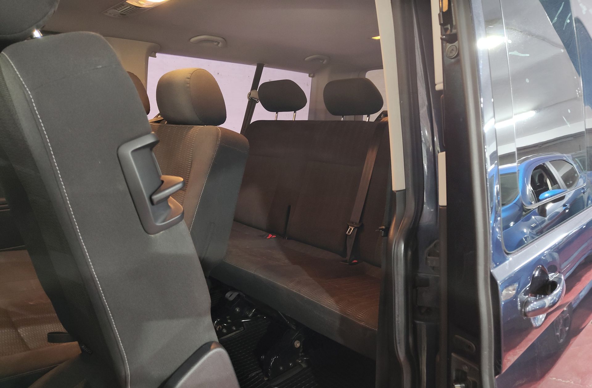 Volkswagen Caravelle Premium Batalla Larga 2.0 TDI BMT DSG - foto 5
