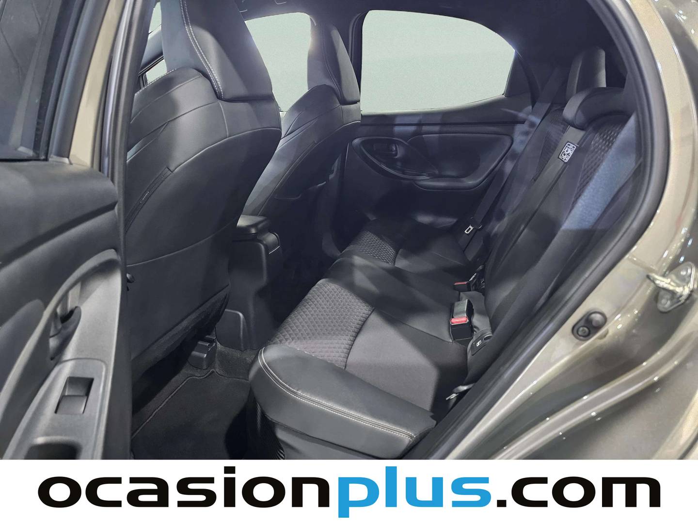 Foto asientos traseros Toyota Yaris Toyota Yaris 120H Style (116 CV)