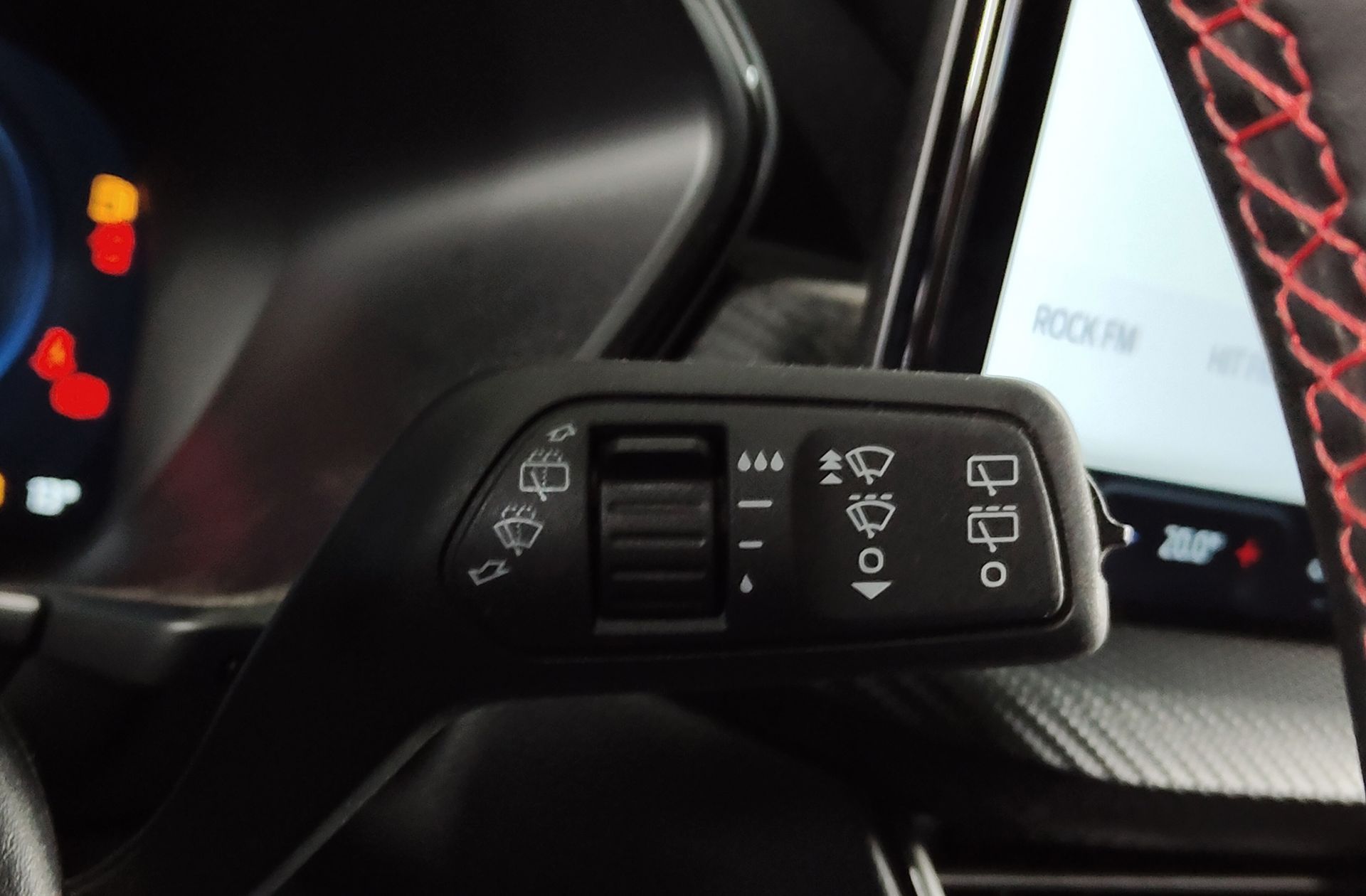 Ford Kuga 1.5T EcoBoost ST-Line 4x2 - foto 27