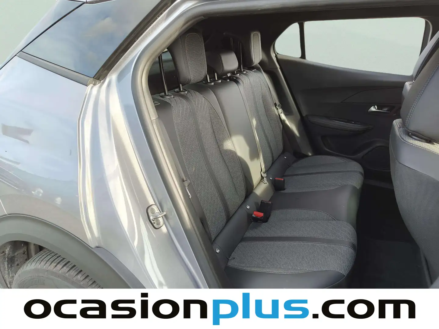 Foto Peugeot 2008 Peugeot 2008 Allure Hybrid eDCS6  (136 CV)