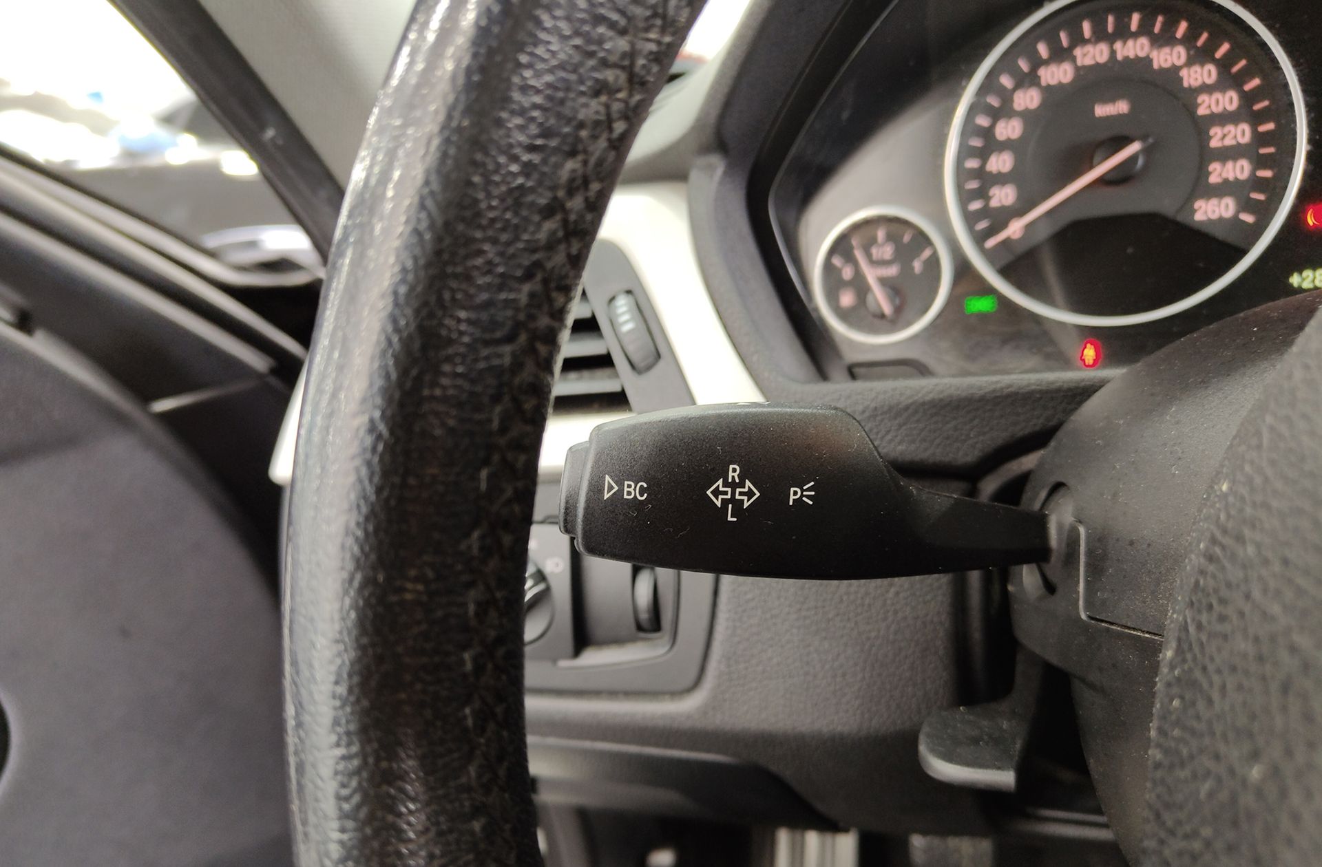 BMW Serie 3 318d - foto 21