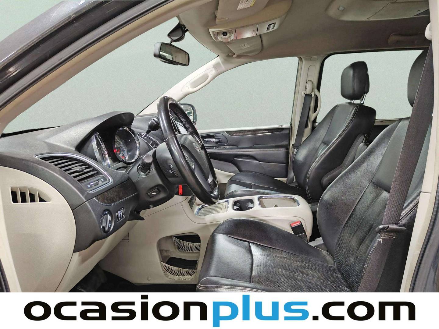 Foto asientos delanteros Lancia Voyager Lancia Voyager 2.8 CRD Gold Auto 7 Plazas (163 CV)