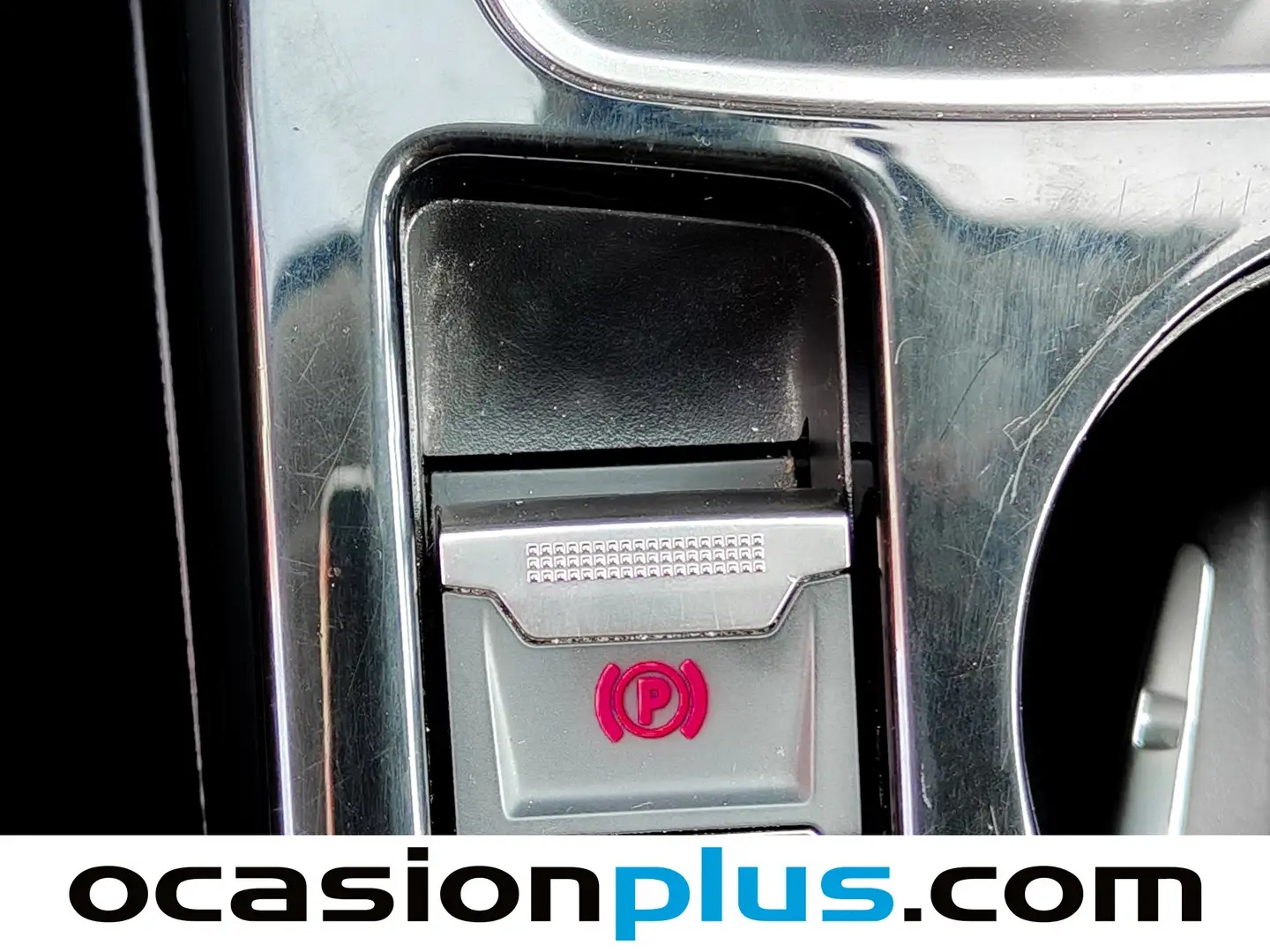 Foto Peugeot 2008 Peugeot 2008 BlueHDi 110 Allure (110 CV)