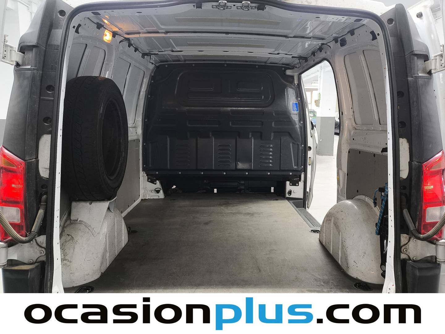 Foto Mercedes Vito Mercedes-Benz Vito Furgon 109 CDI Compacta (88 CV) 3 Plazas