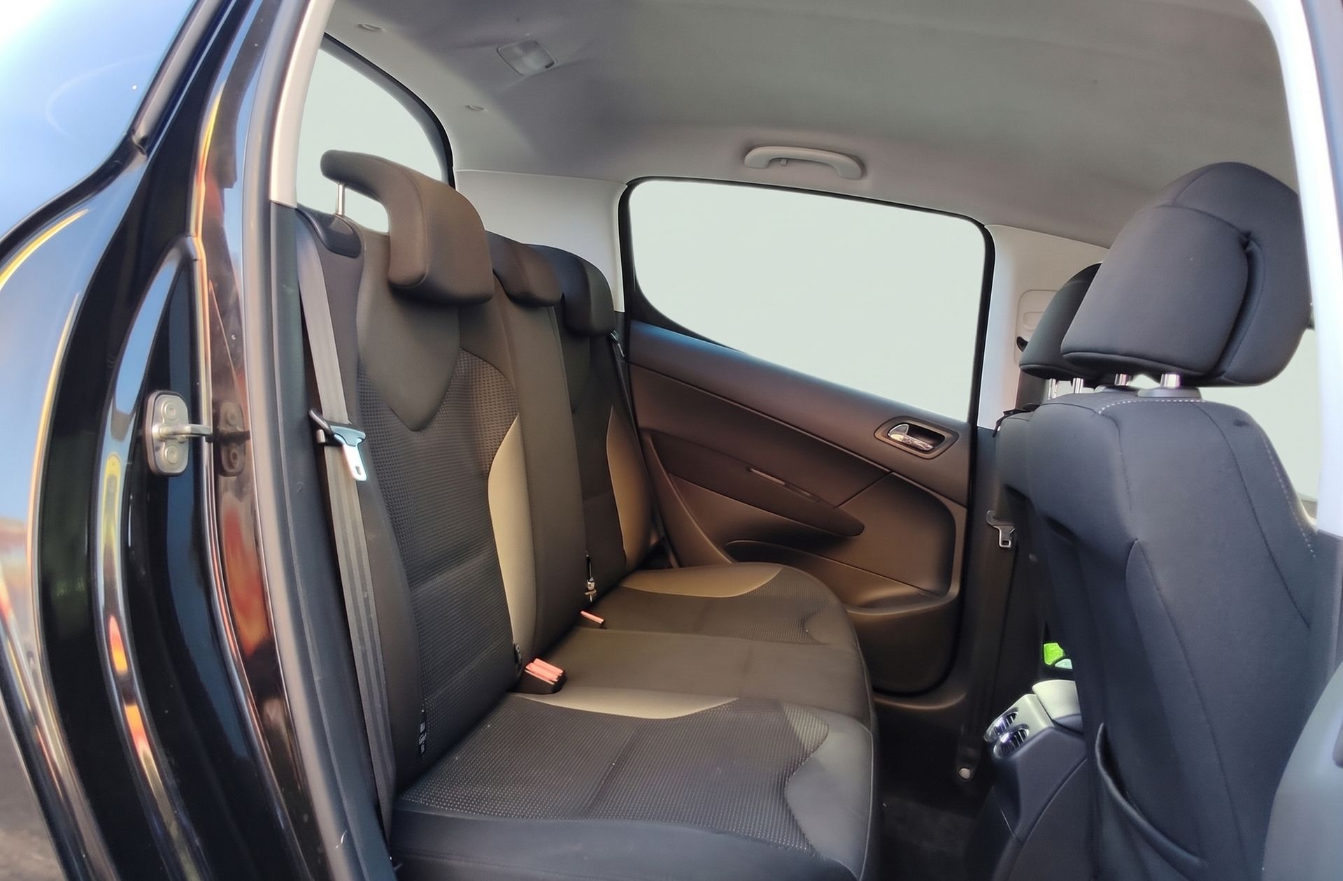 Peugeot 308 1.6 HDi Sport - foto 13