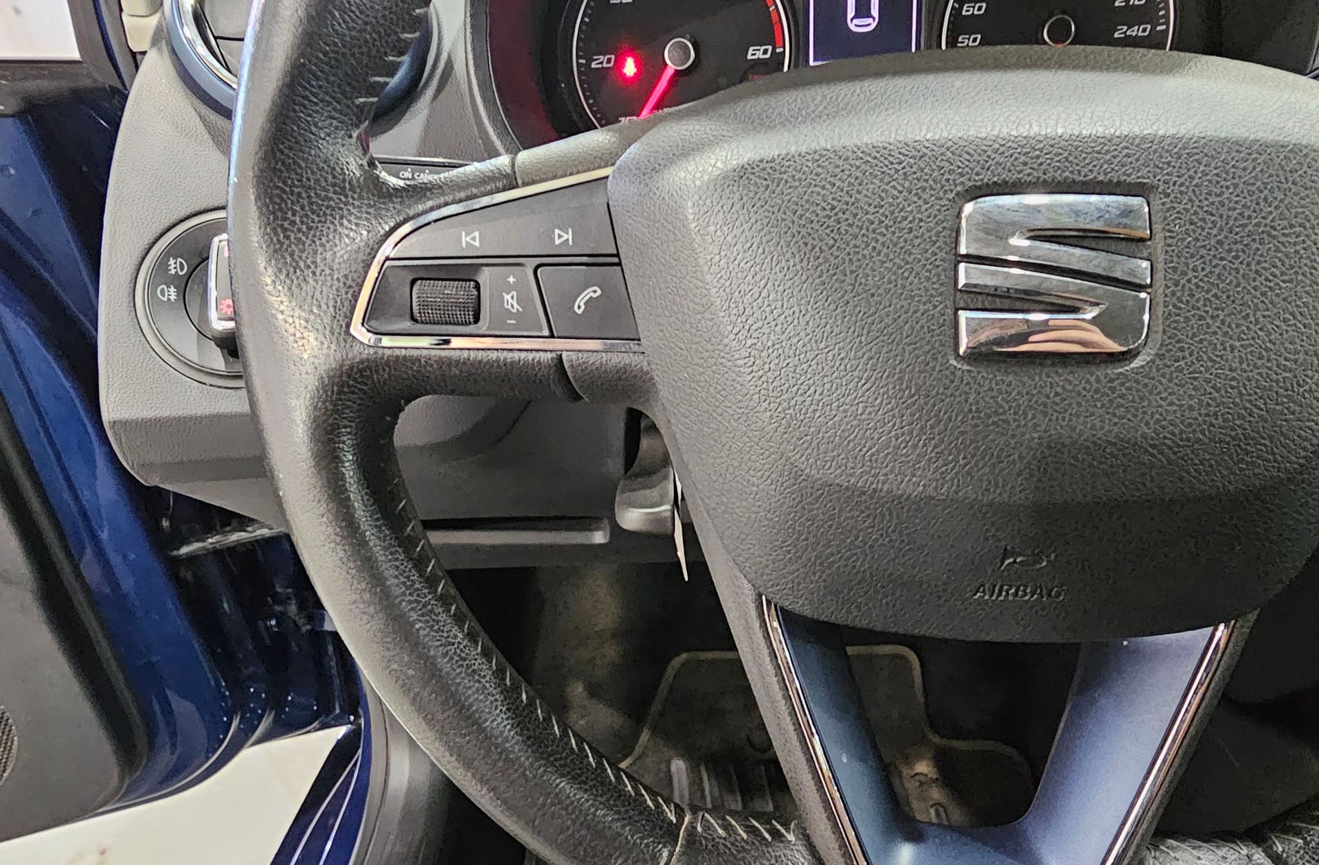 SEAT Ibiza 1.4 TDI Style Connect - foto 21