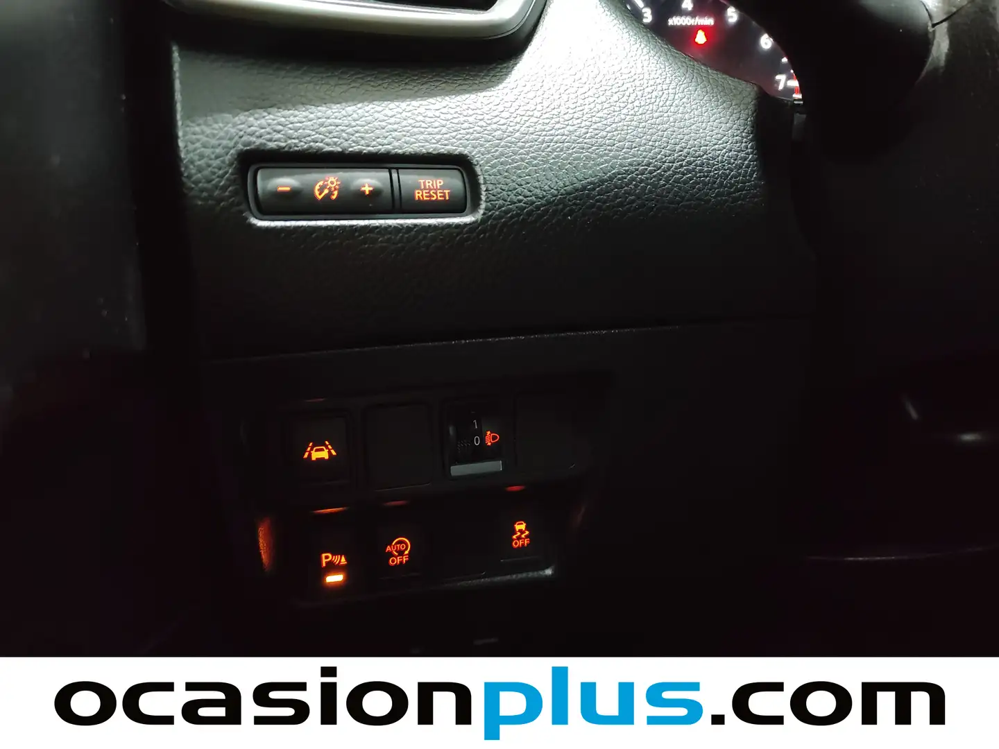 Foto Nissan QASHQAI Nissan Qashqai DIG-T 115 N-Connecta 4x2 (115 CV)