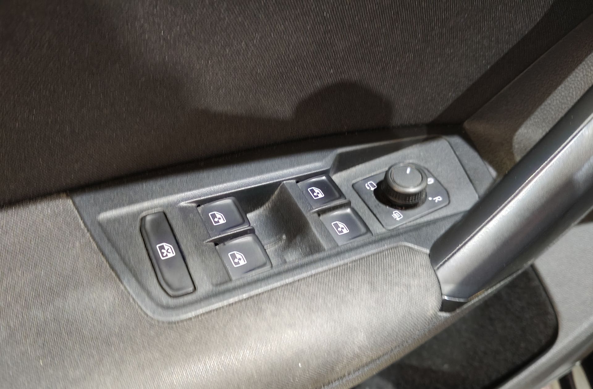 Volkswagen Tiguan Edition 2.0 TDI BMT - foto 32
