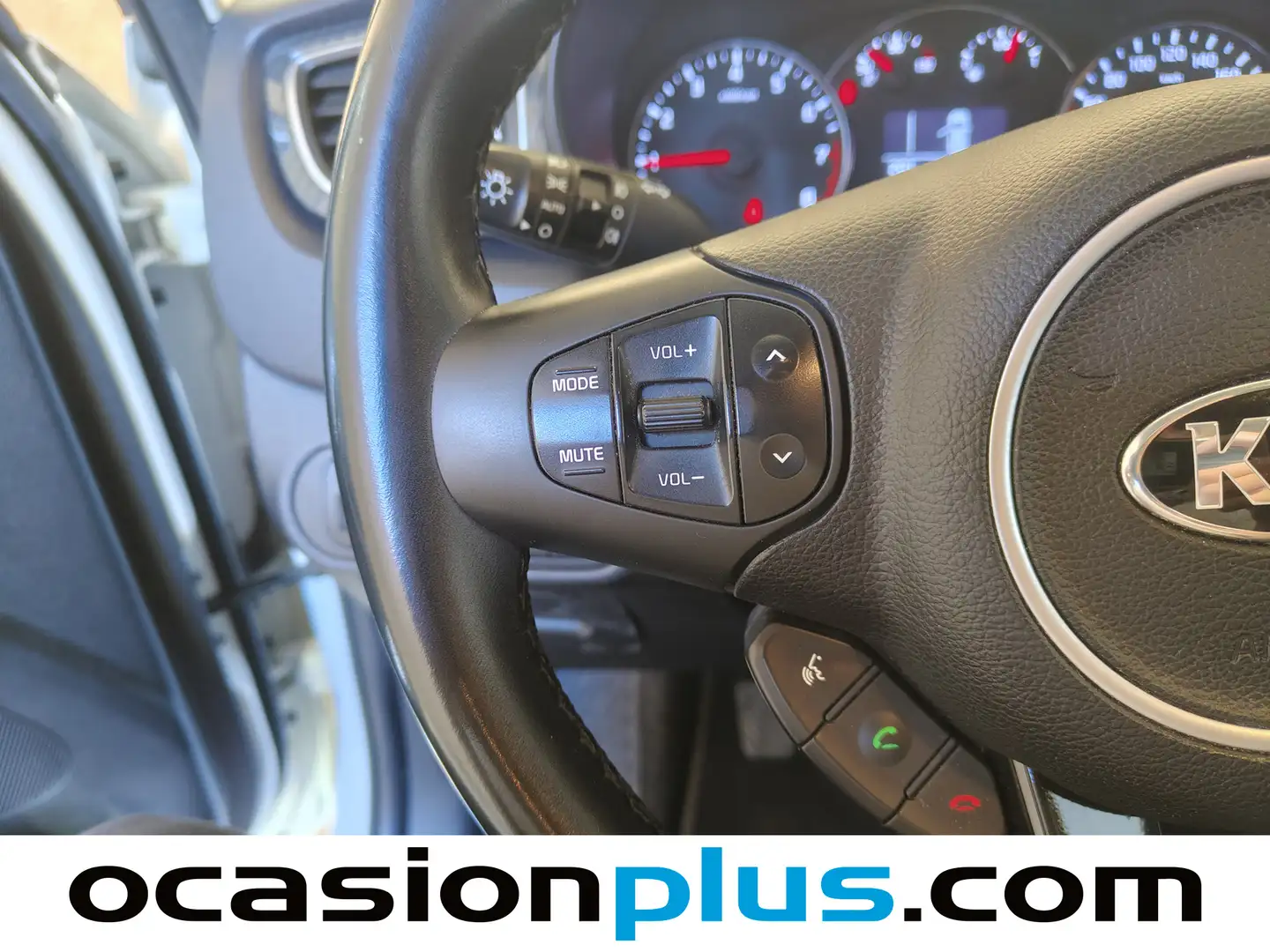 Foto KIA Carens Kia Carens 1.6 GDi Drive (135 CV)