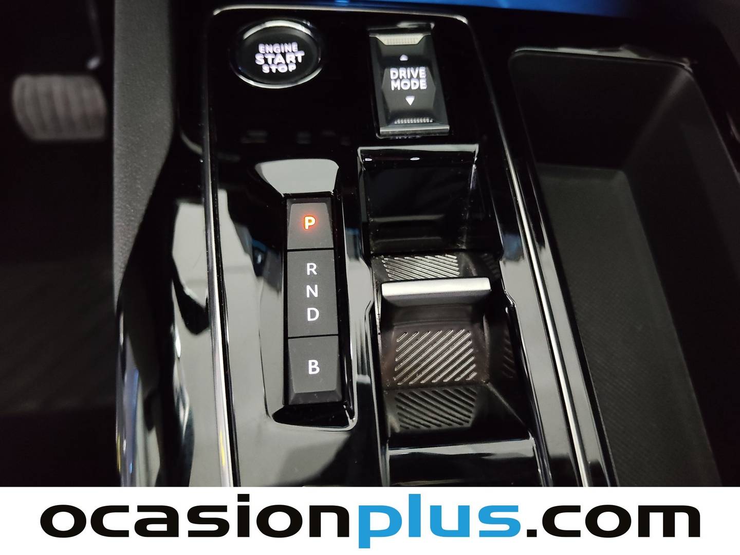 Foto Peugeot 3008 Hybrid Peugeot 3008 Hybrid 300 Allure Pack e-EAT8 (300 CV)