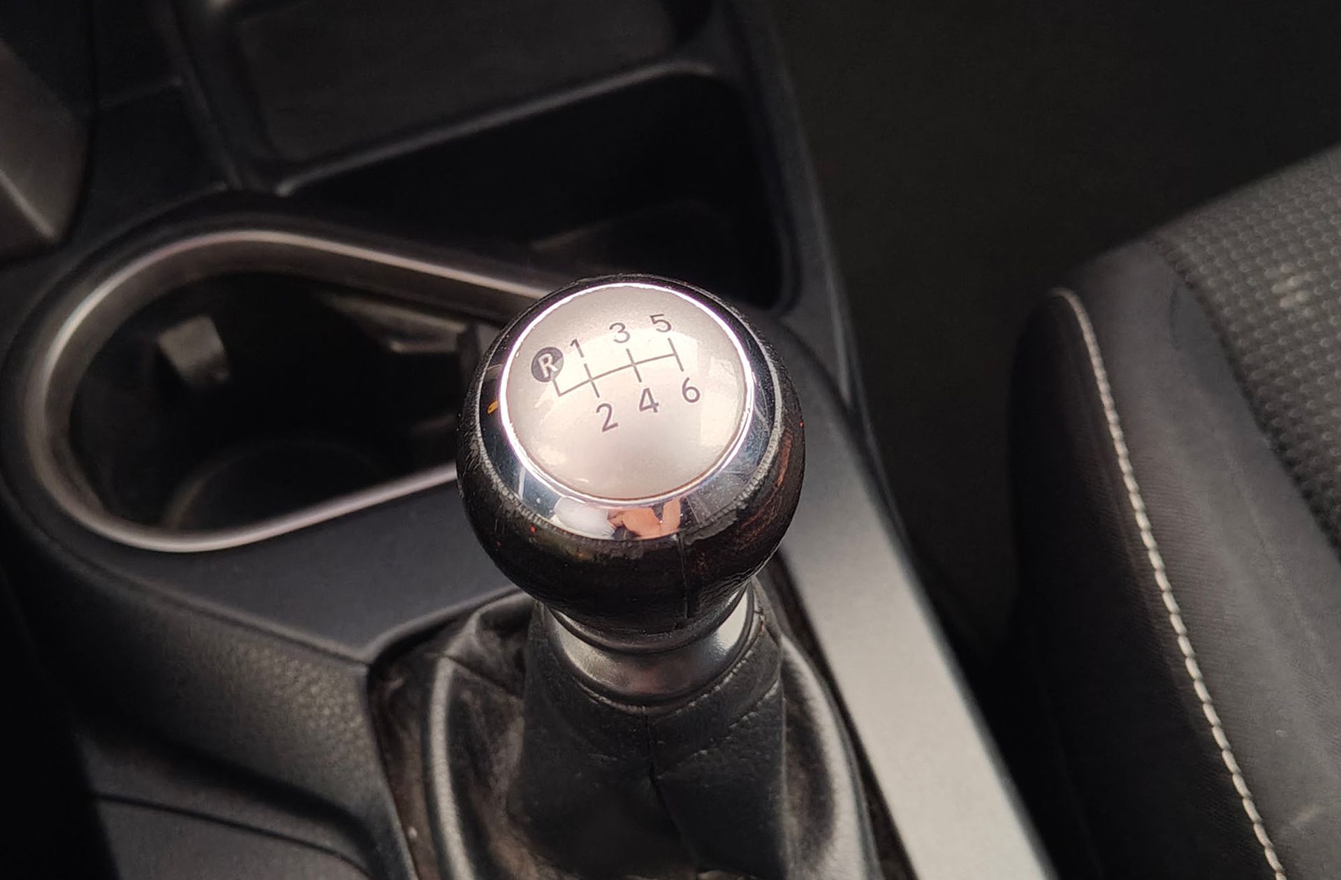Toyota RAV4 150D 2WD Advance - foto 5