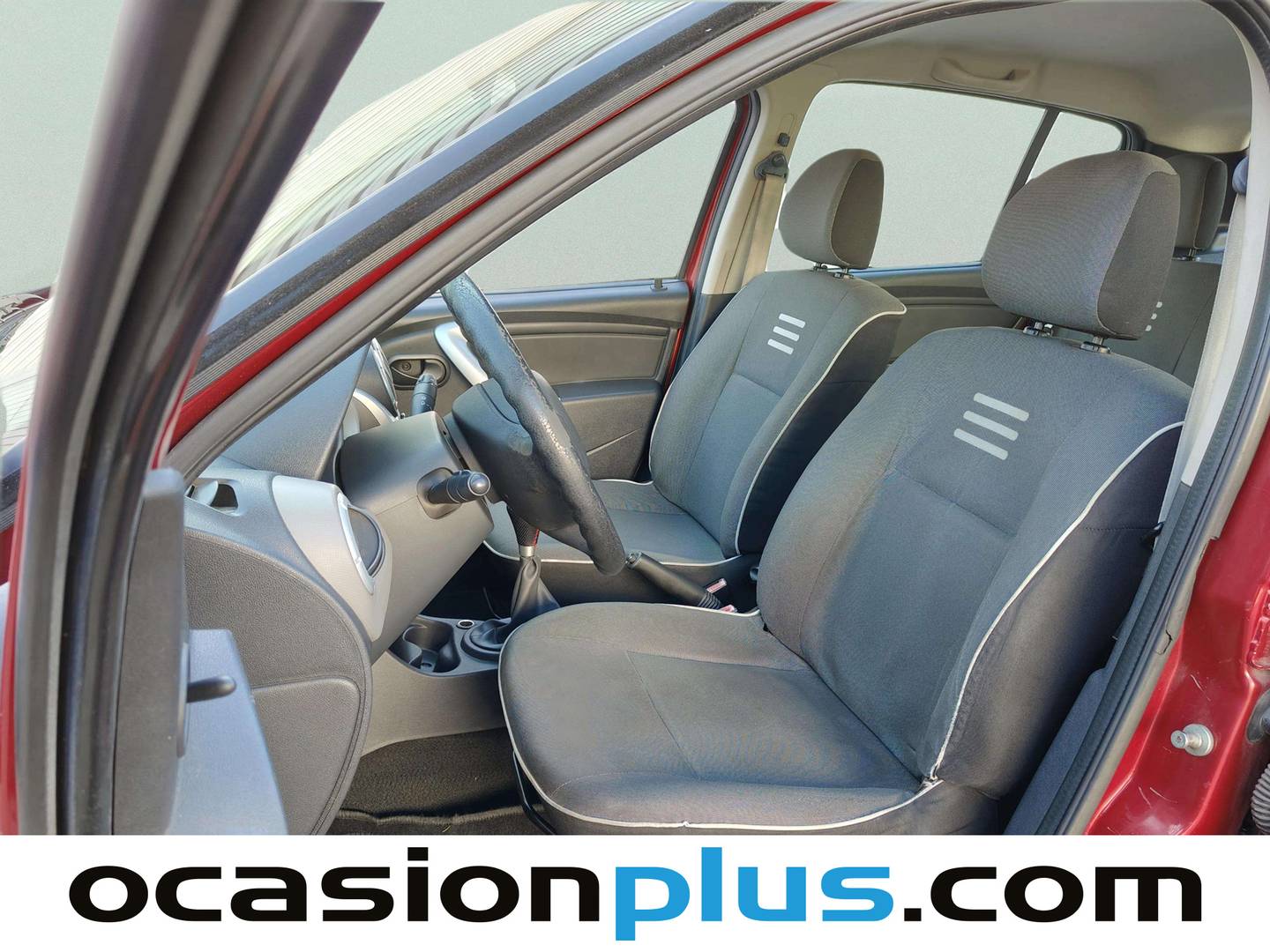 Foto asientos delanteros Dacia Sandero Dacia Sandero 1.2 16v Ambiance Music  (75 CV)