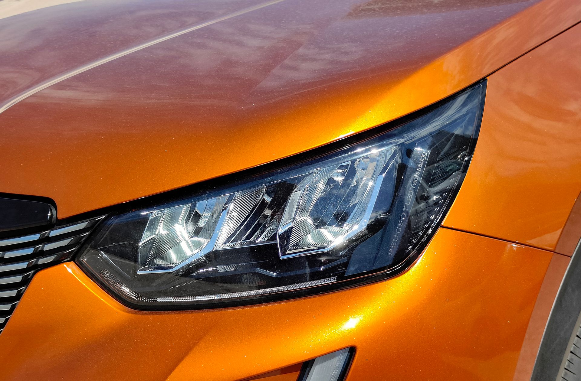 Peugeot 2008 PureTech 130 Allure EAT8 - foto 13